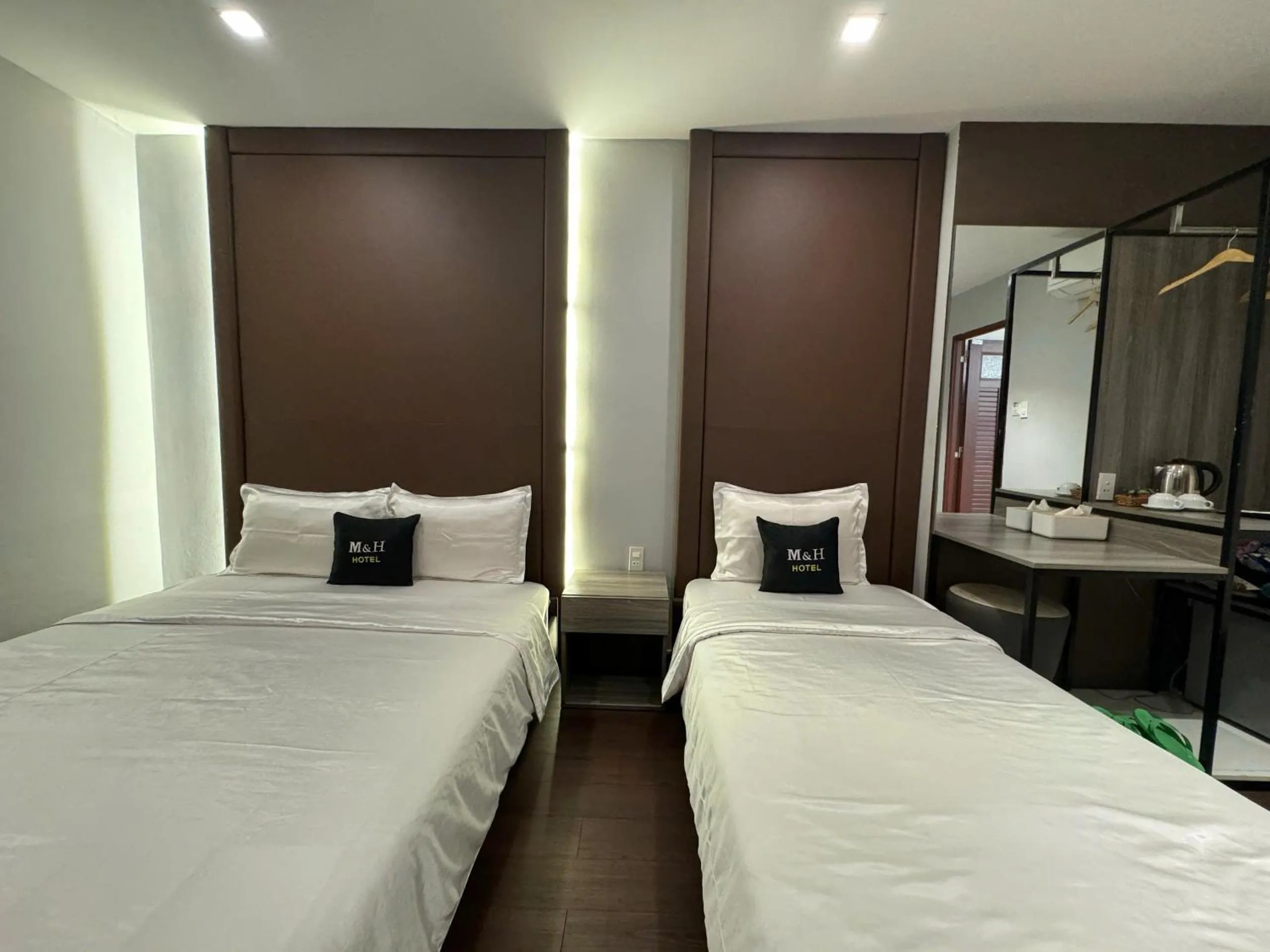 Photo of the whole room, Bed in M&H Lux Hotel