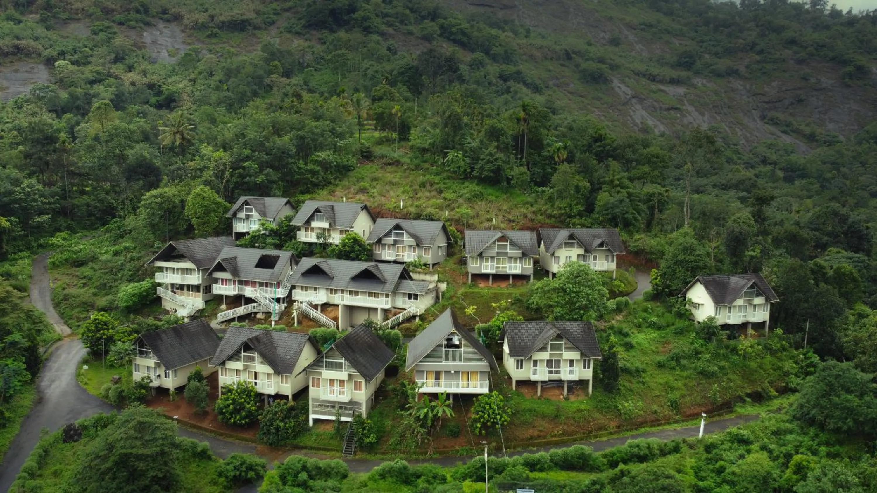 Property building in Rains Valley Resort By Teal Luxury Stays