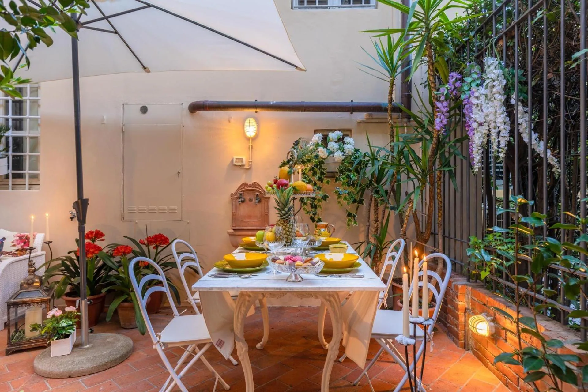 The Garden Along The Stream, romantic apartment Lucca