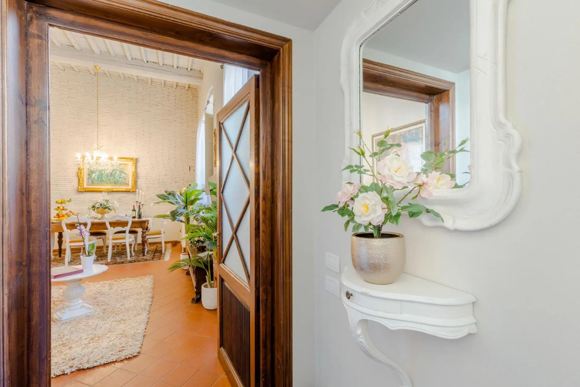 The Garden Along The Stream, romantic apartment Lucca