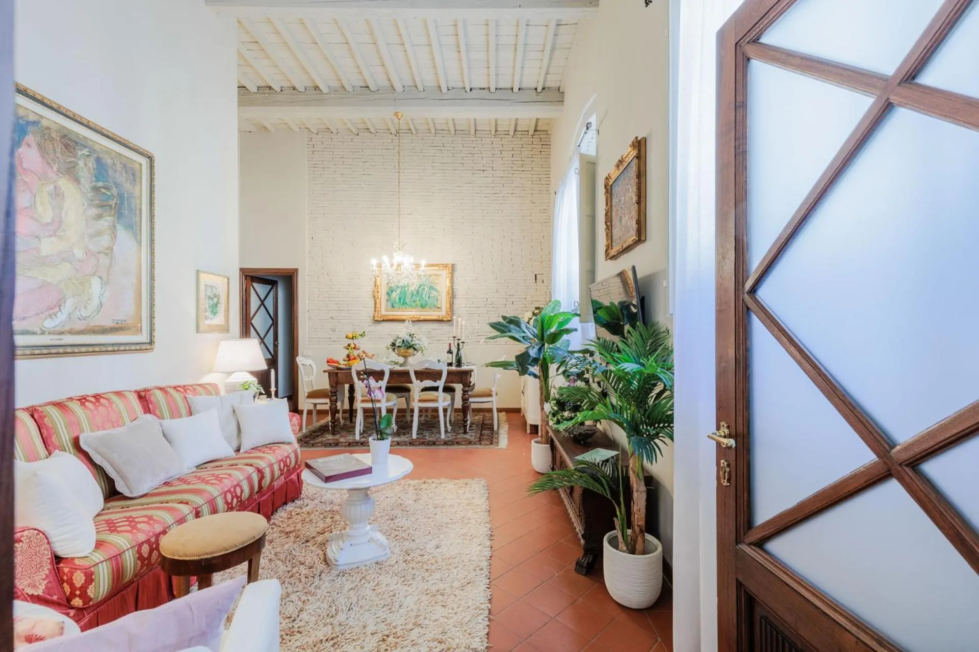 The Garden Along The Stream, romantic apartment Lucca