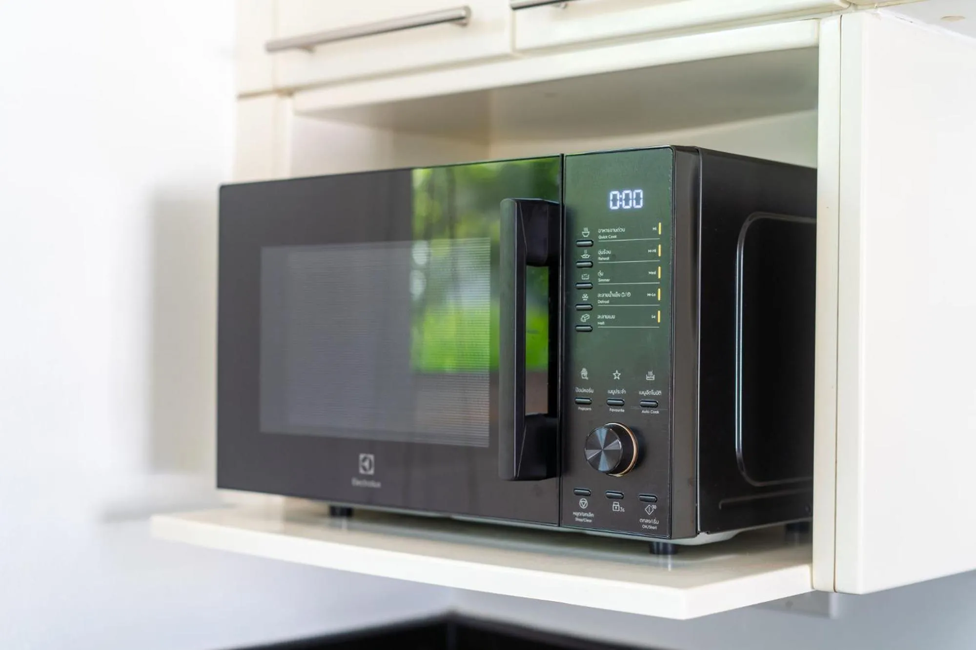 Kitchen or kitchenette in Karon Beachfront Apartment 724
