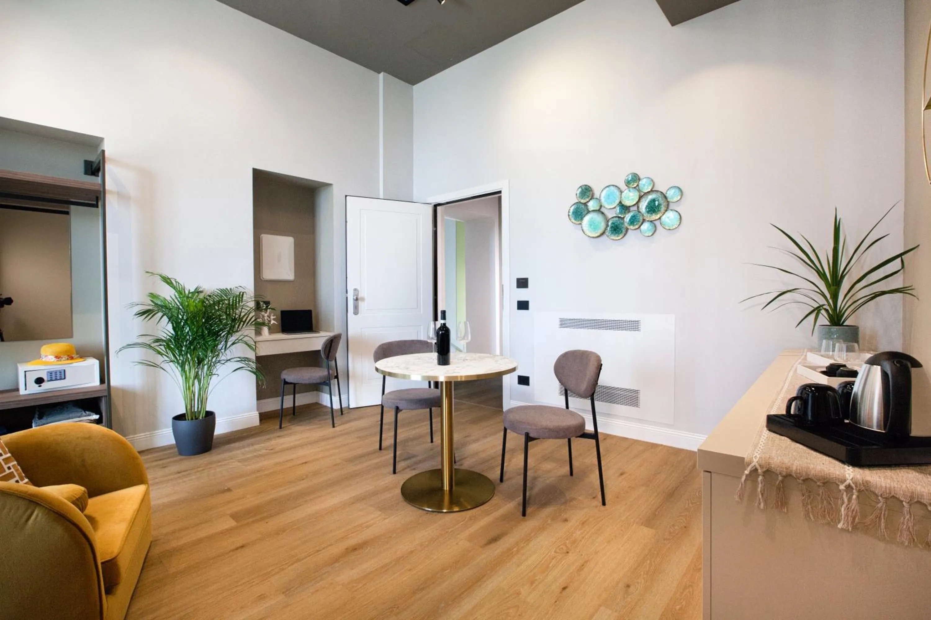 Coffee/tea facilities in Vesuvius Palace Aparthotel