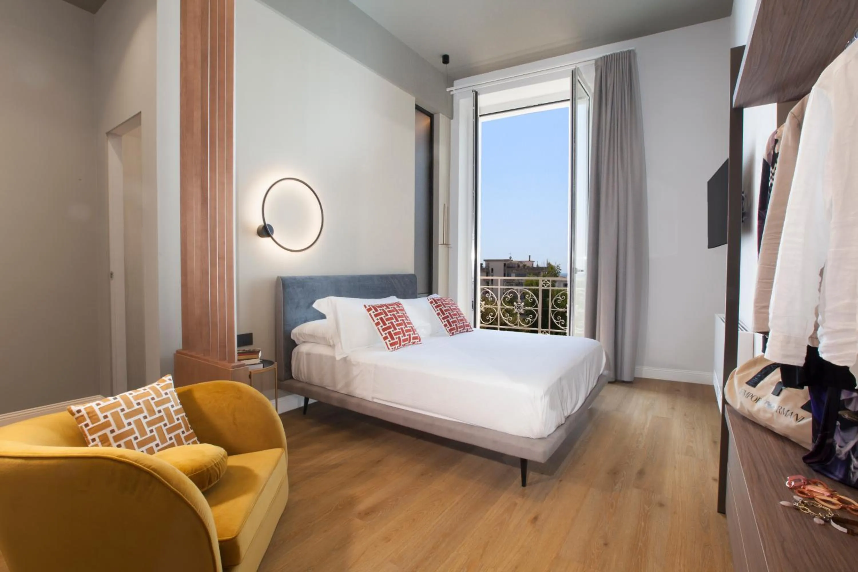 Bed in Vesuvius Palace Aparthotel