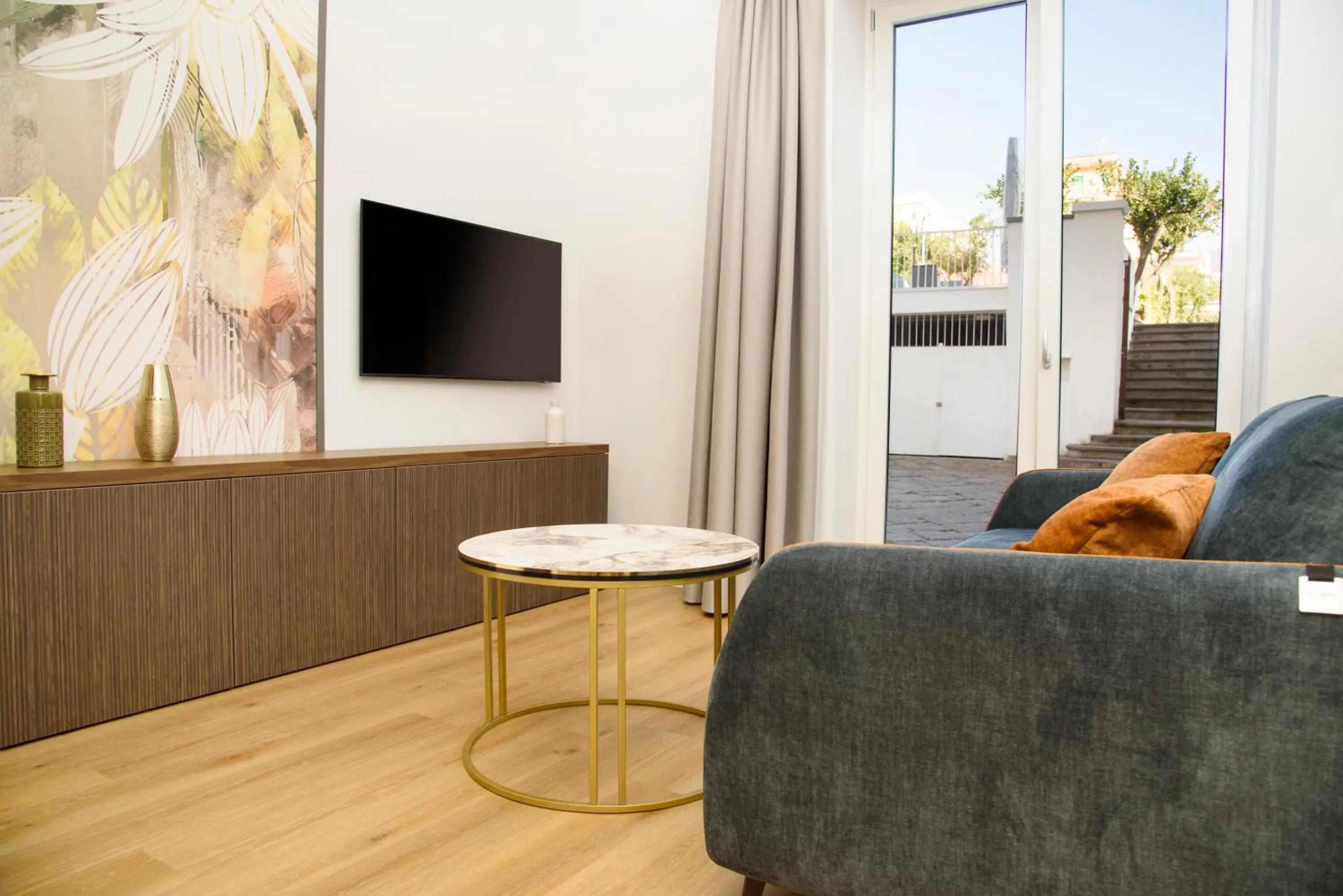 TV and multimedia in Vesuvius Palace Aparthotel