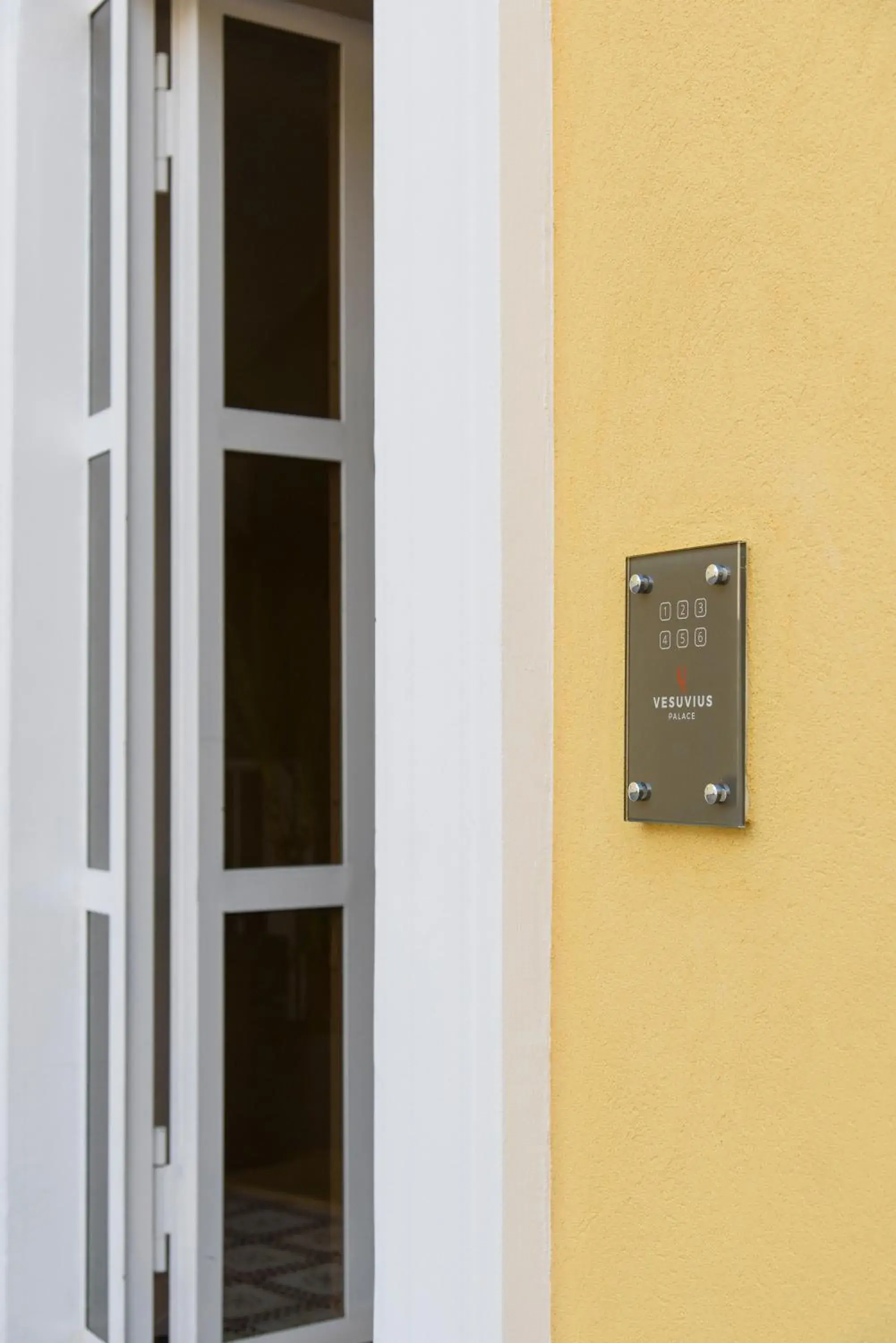 Facade/entrance in Vesuvius Palace Aparthotel Facade/entrance in Vesuvius Palace Aparthotel