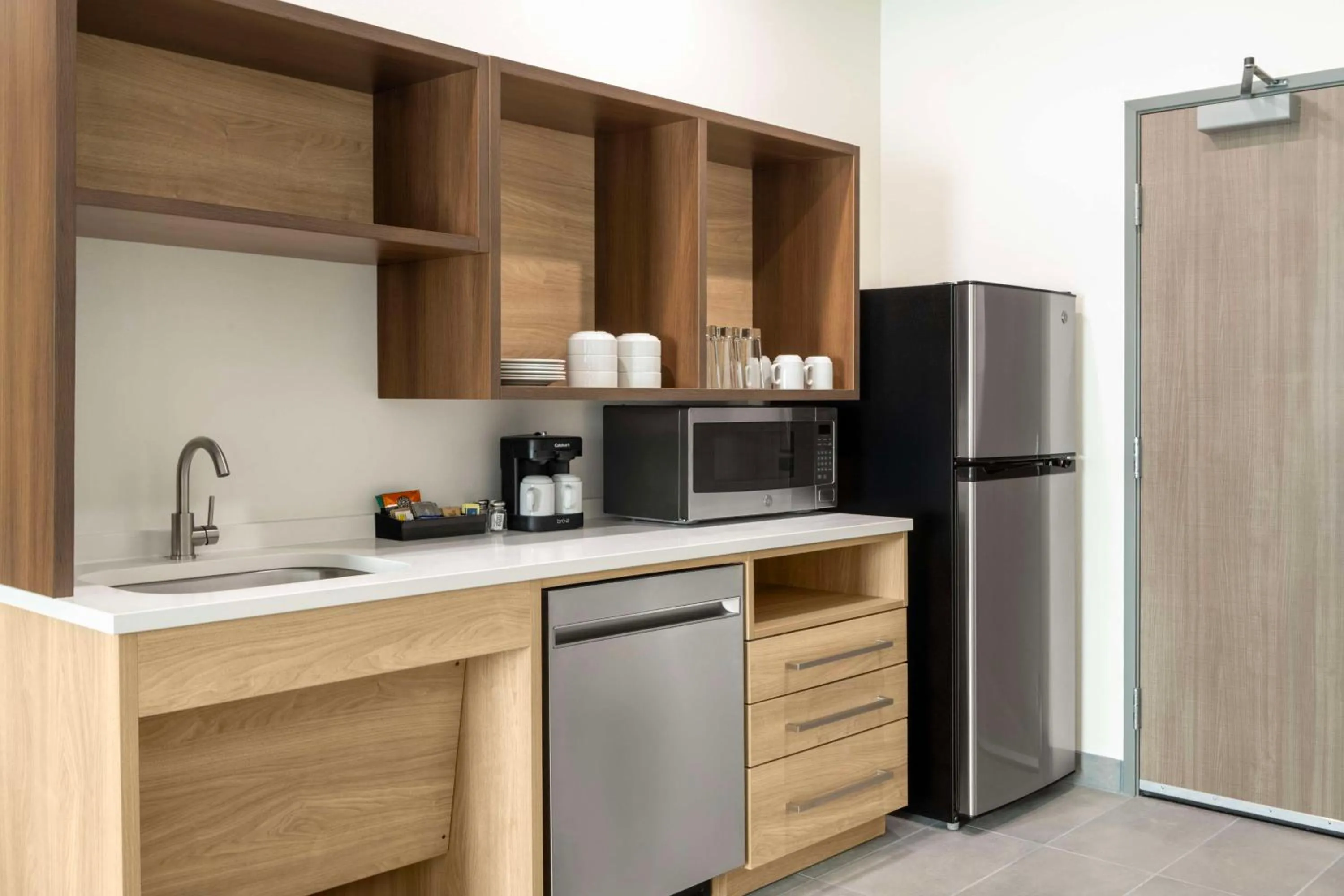 Kitchen or kitchenette in Home2 Suites By Hilton Jonesboro