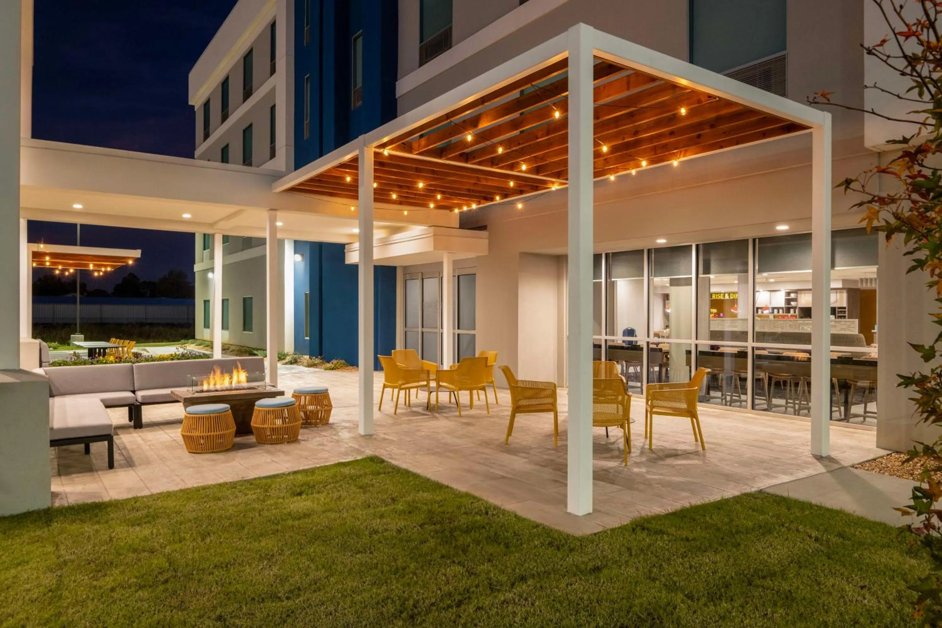 Patio in Home2 Suites By Hilton Jonesboro