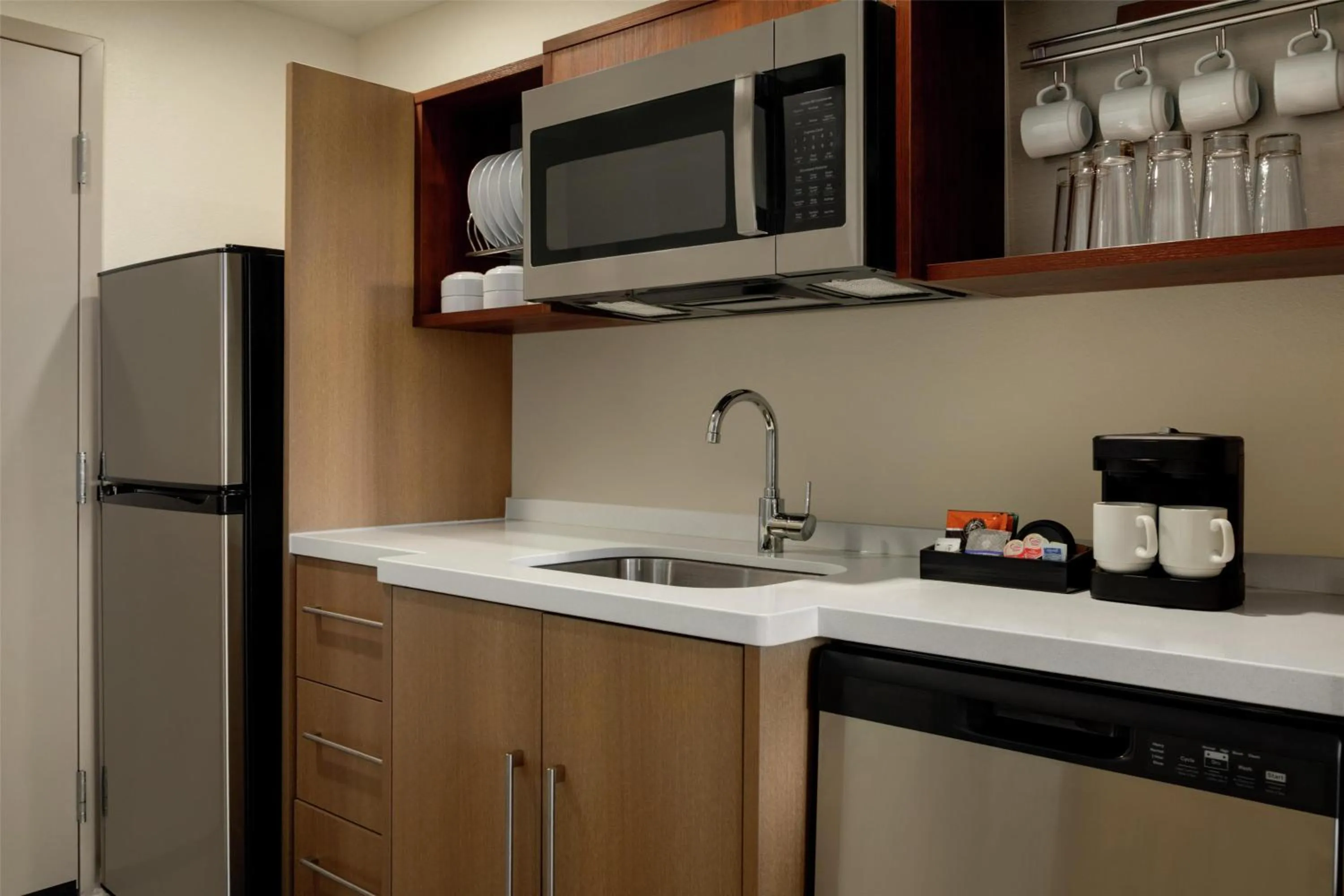 Kitchen or kitchenette in Home2 Suites By Hilton Dublin