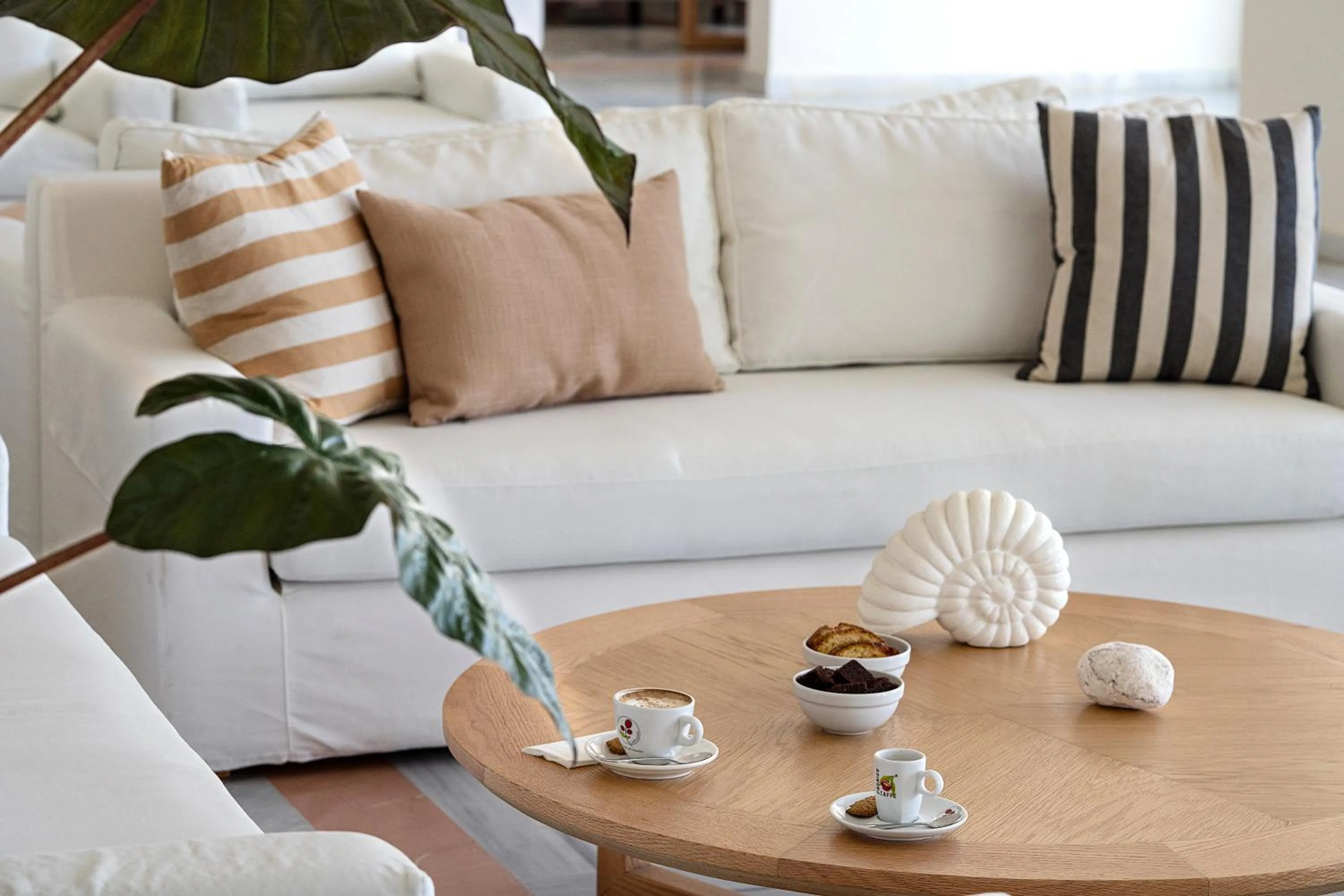 Lounge or bar in Maritimo Beach Hotel