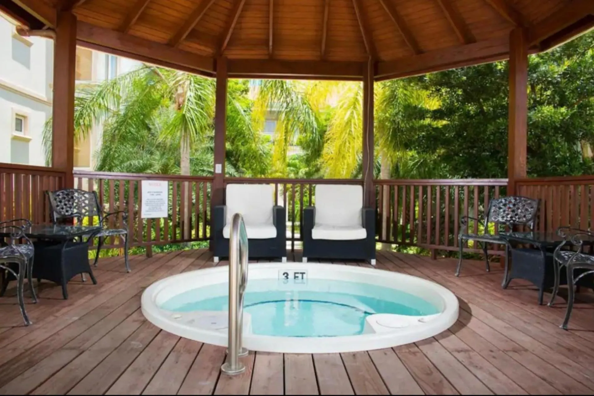 VACATION APARTMENTS Caicos Islands, Turks and Caicos