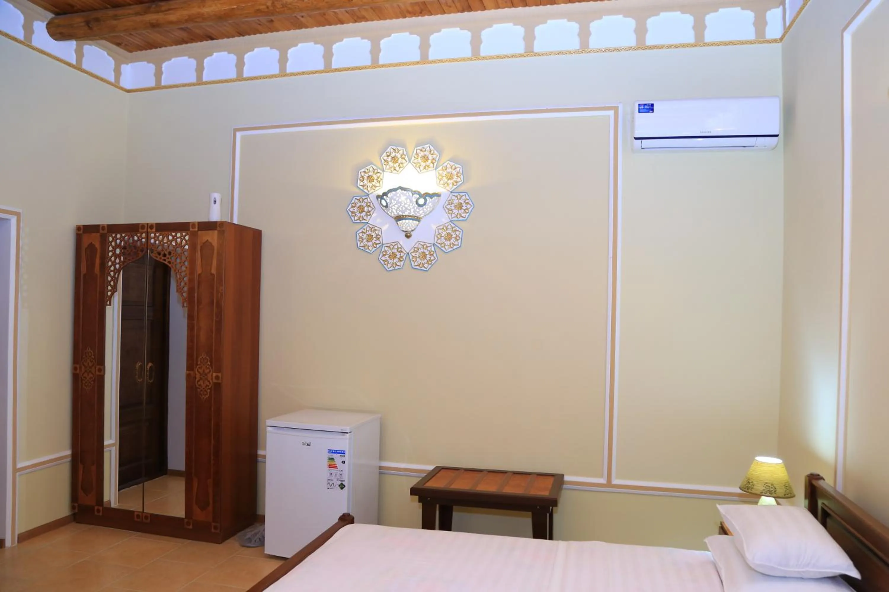 air conditioner, Bed in Grand Emir Residence