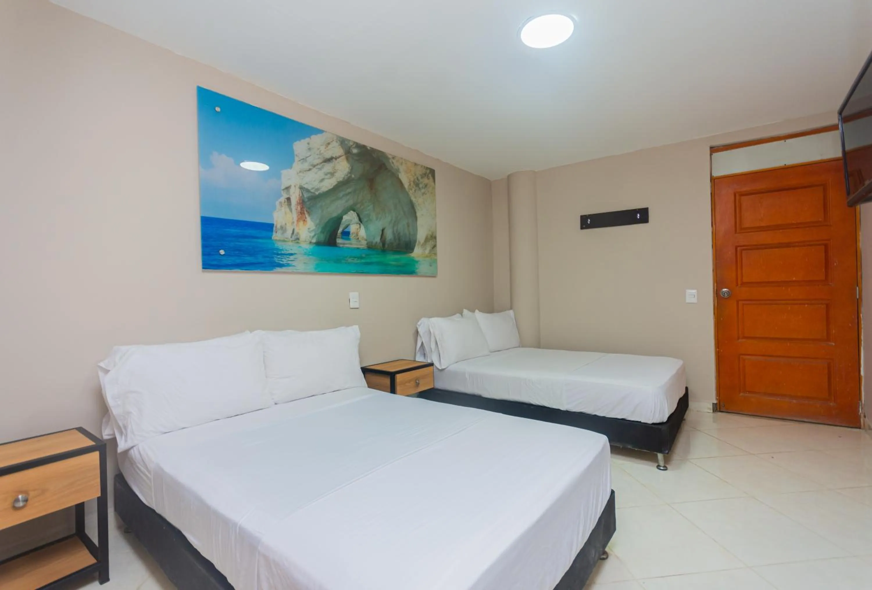 Photo of the whole room, Bed in Hotel Tropical San Jeronimo