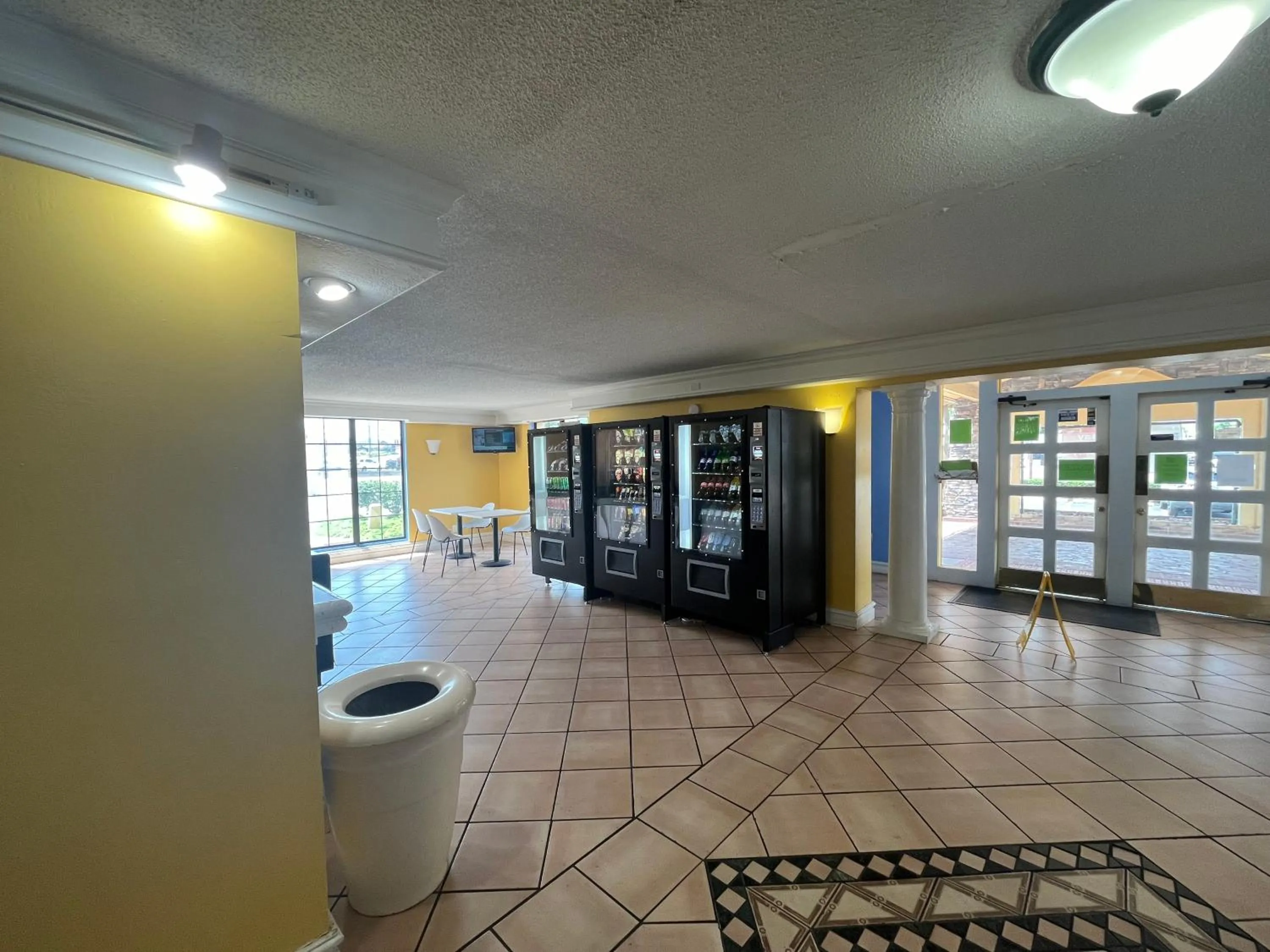 Studio 6 Huntsville, AL University Drive