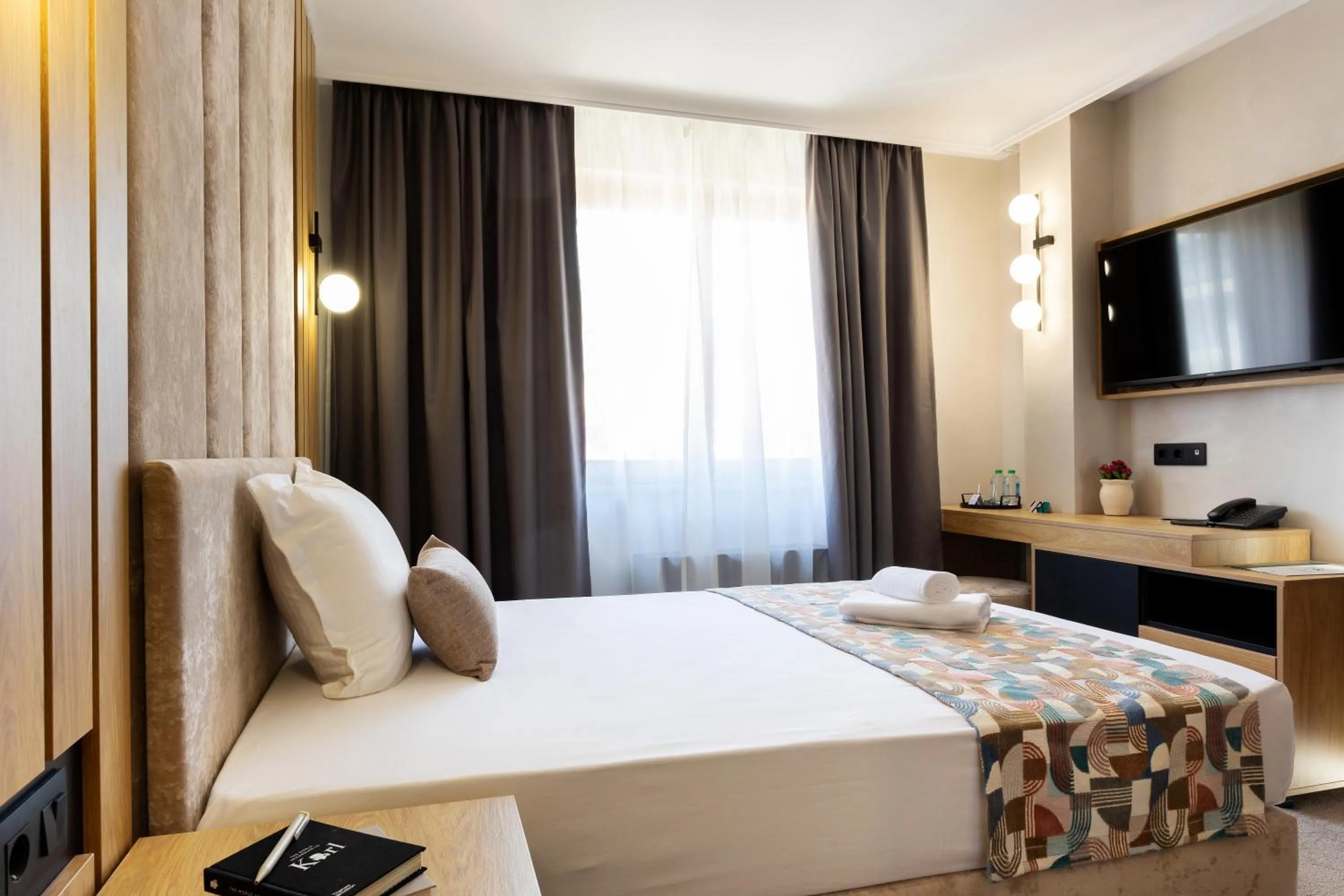 Bed in AMAR Design Hotel by HMG