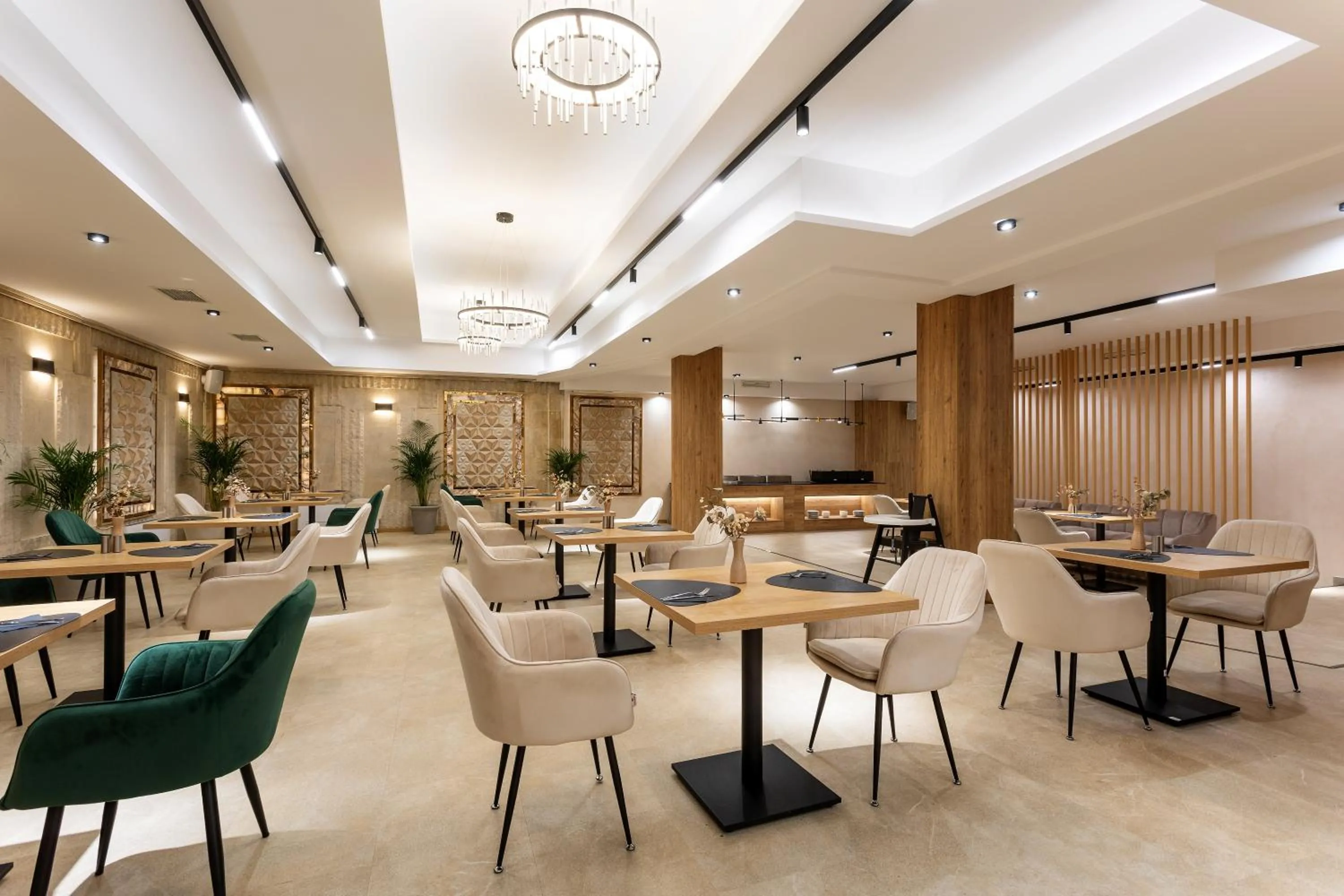 Restaurant/places to eat in AMAR Design Hotel by HMG