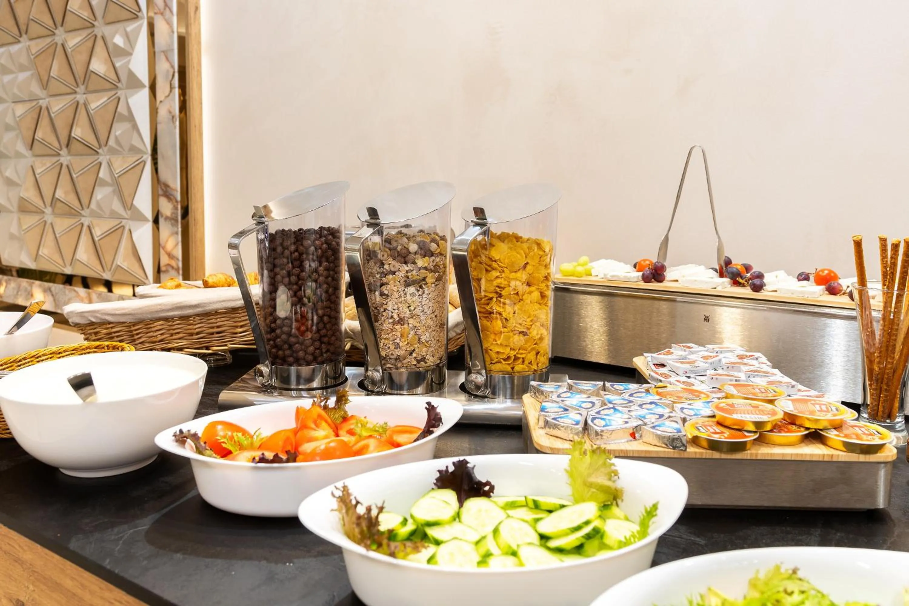 Breakfast in AMAR Design Hotel by HMG