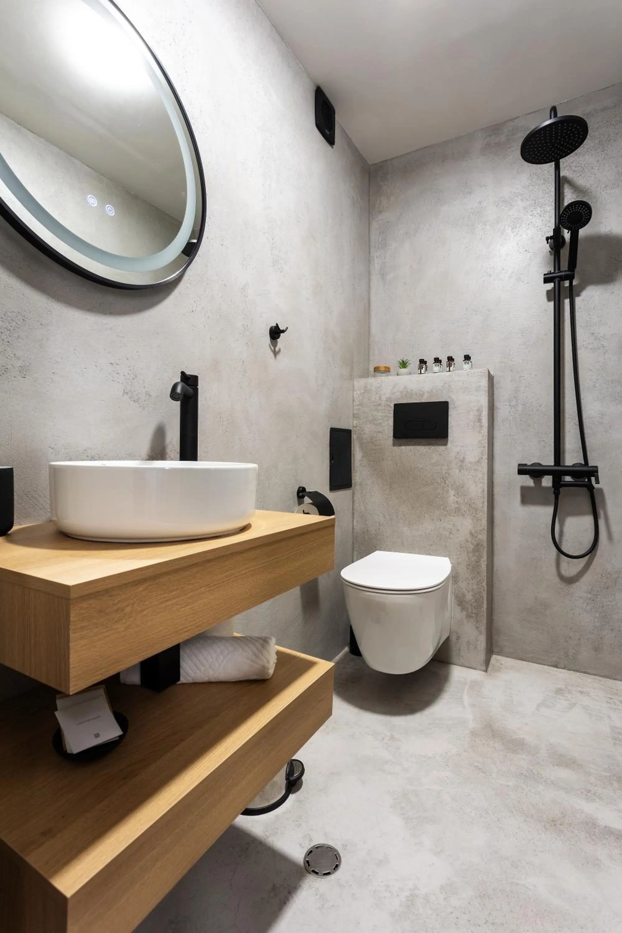 Bathroom in AMAR Design Hotel by HMG