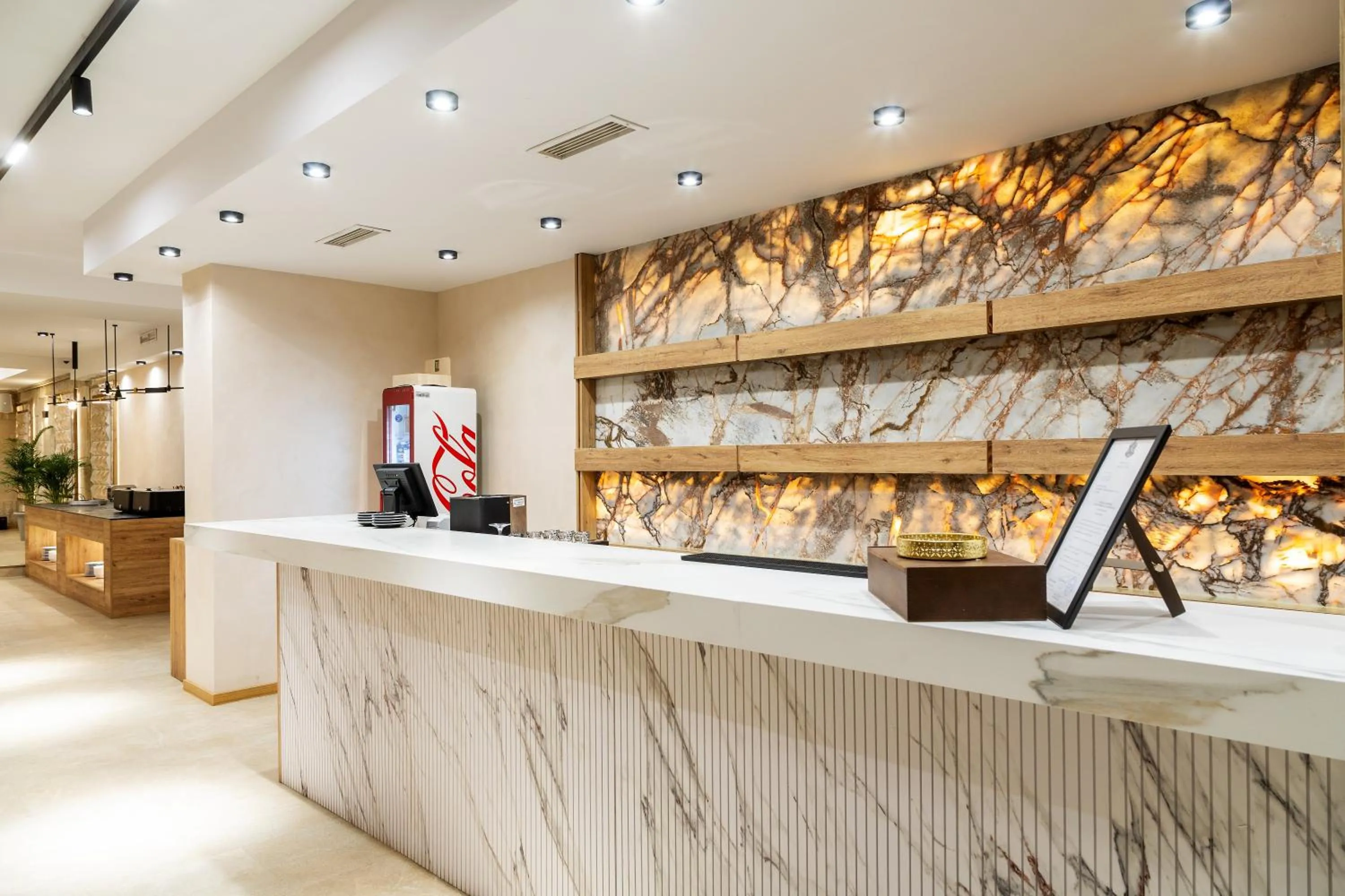 Restaurant/places to eat in AMAR Design Hotel by HMG