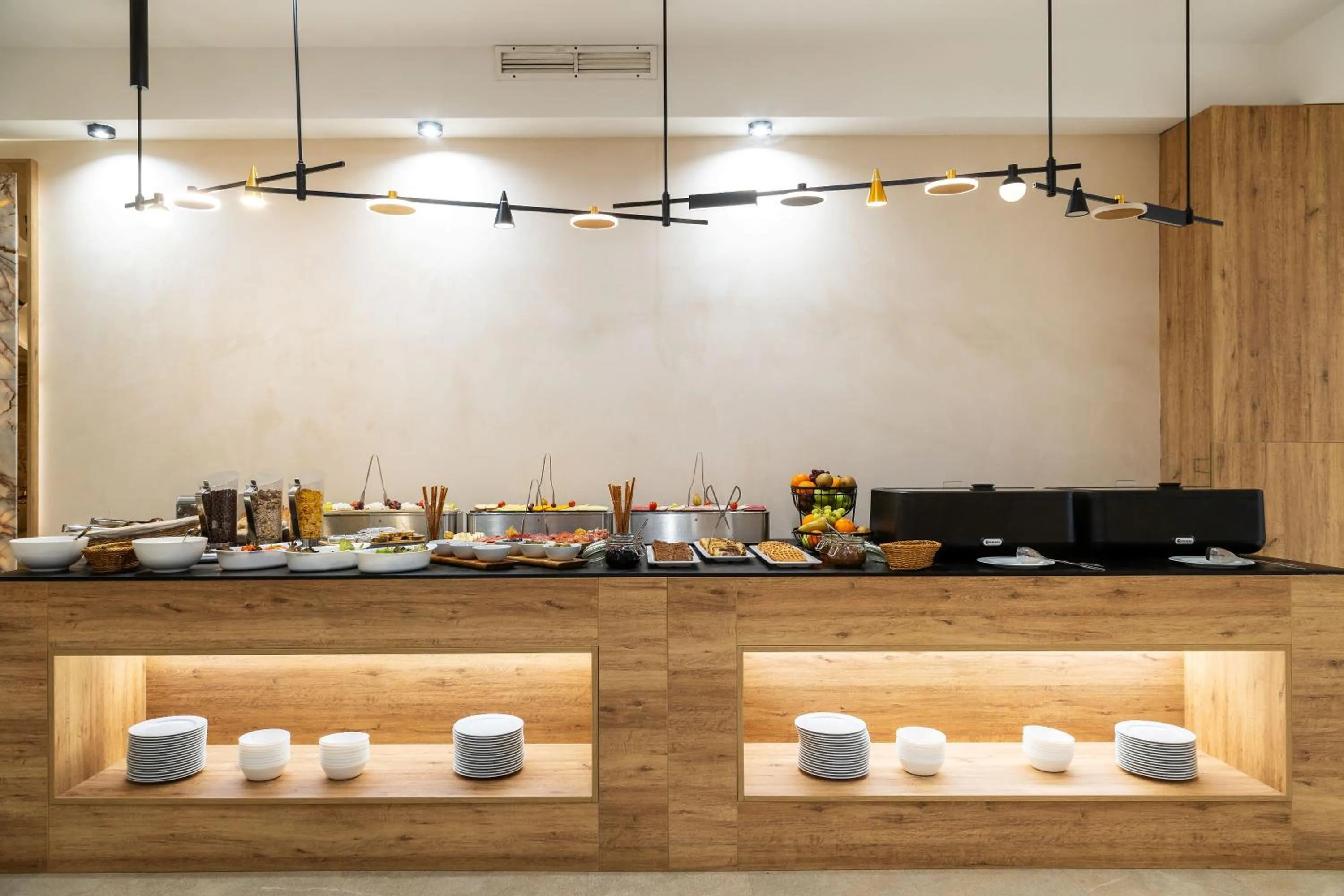 Breakfast in AMAR Design Hotel by HMG