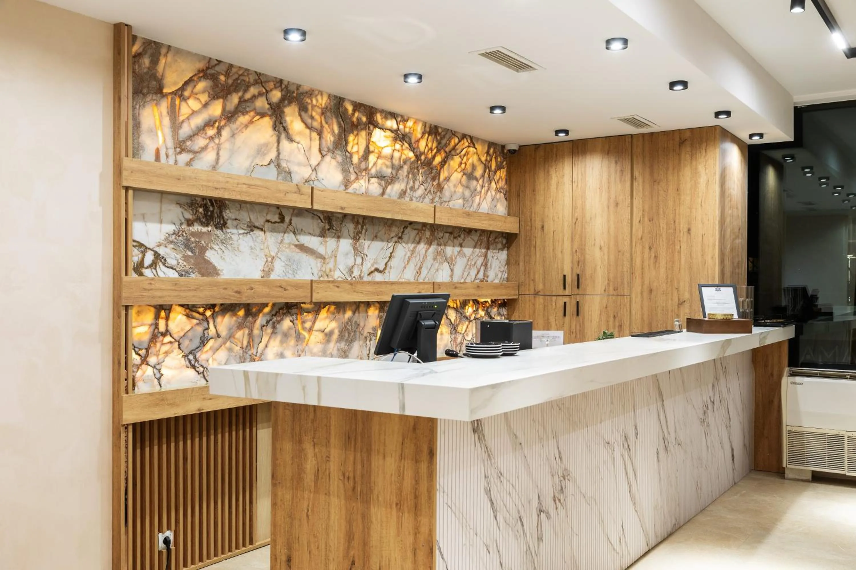 Restaurant/places to eat in AMAR Design Hotel by HMG