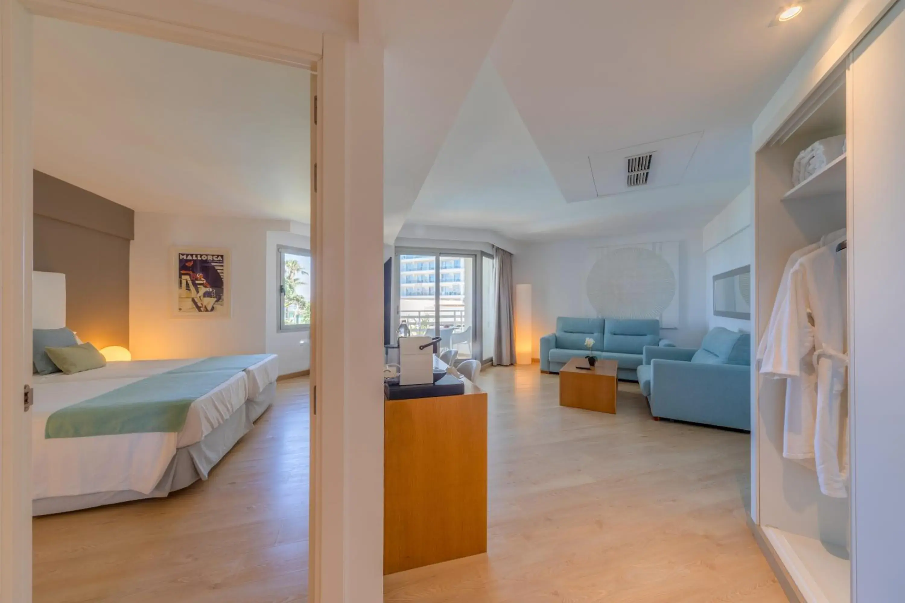 Living room, Bed in Playa Esperanza Resort Affiliated by Meliá Living room, Bed in Playa Esperanza Resort Affiliated by Meliá