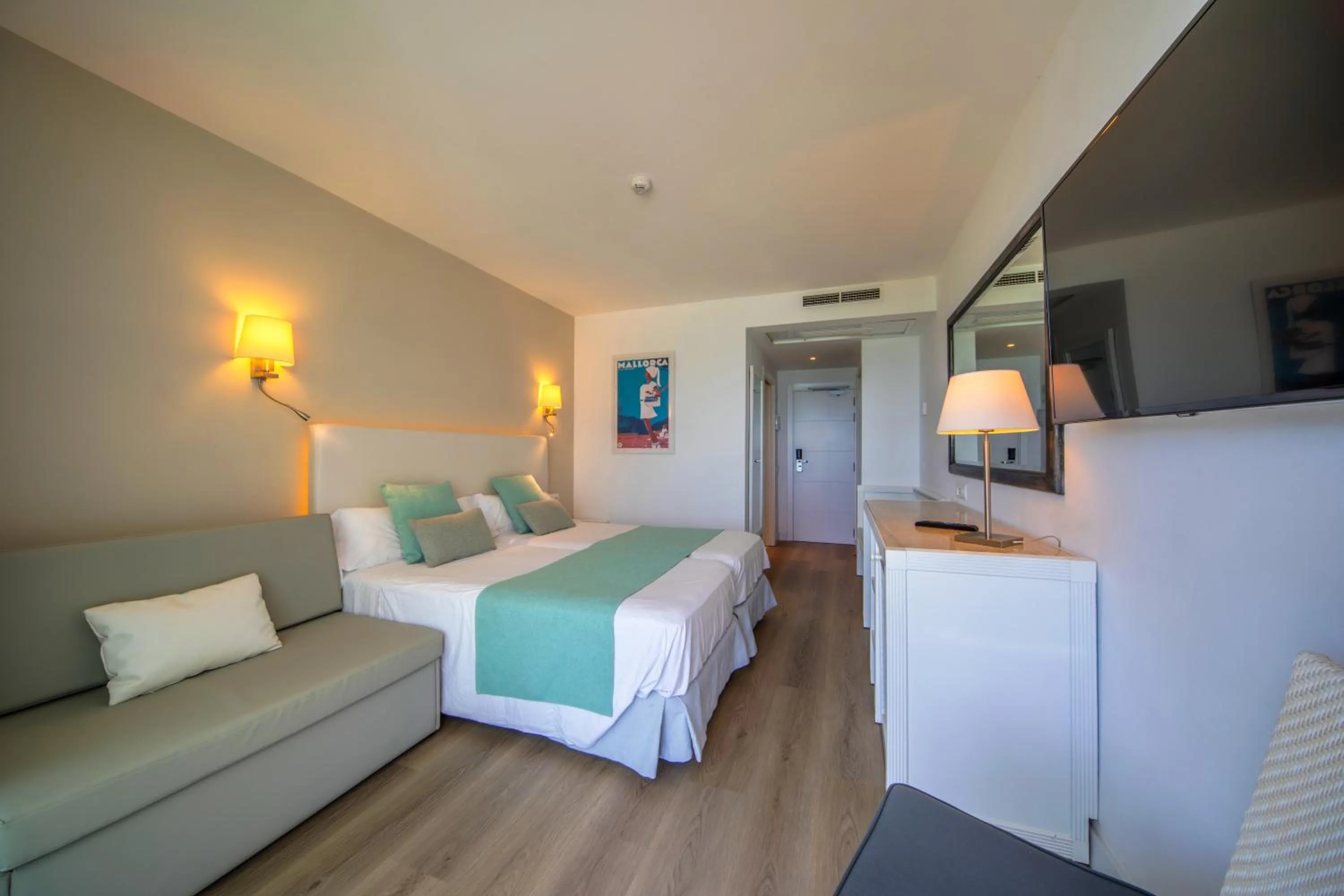 Bed in Playa Esperanza Resort Affiliated by Meliá