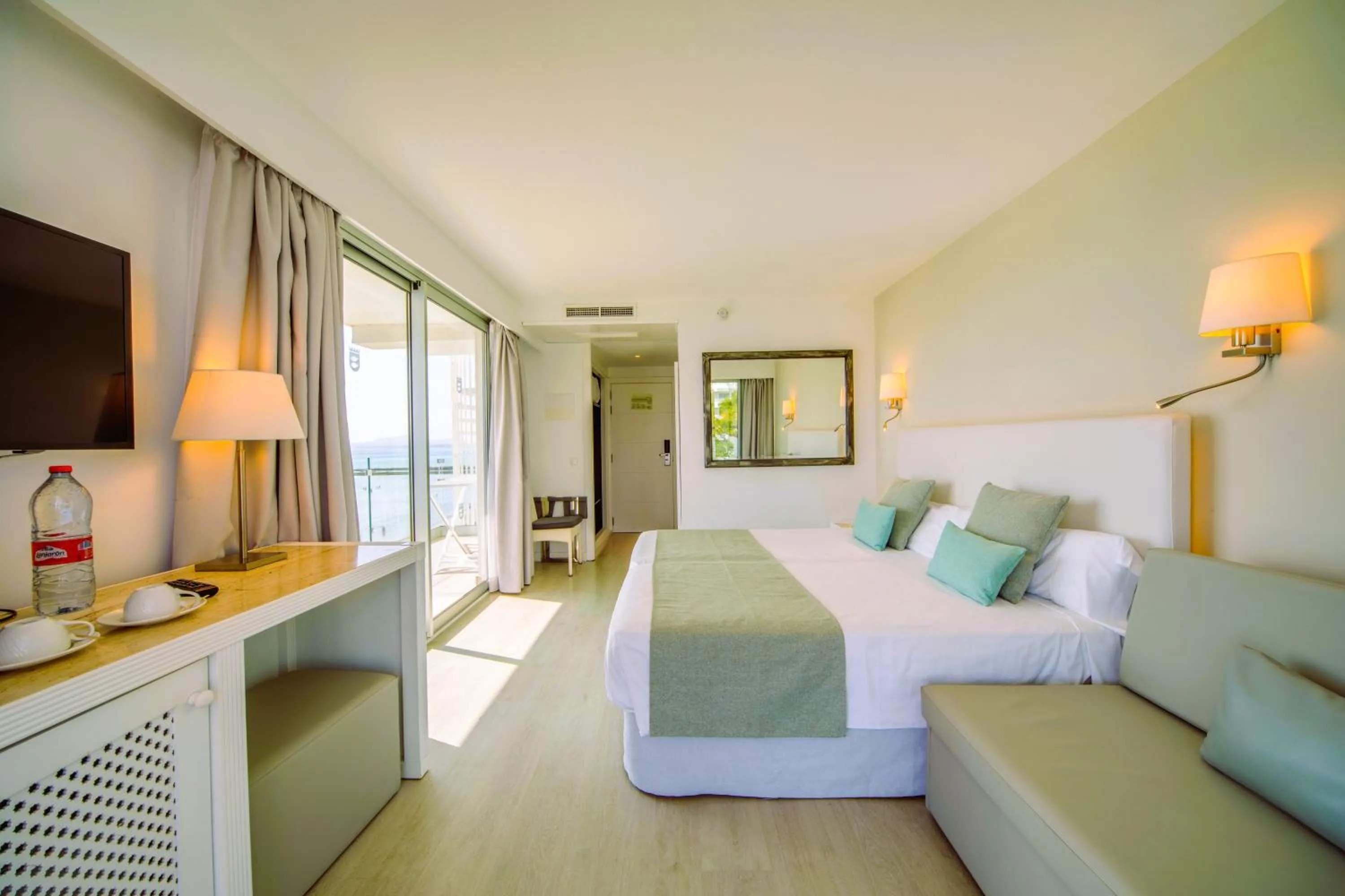 Bed in Playa Esperanza Resort Affiliated by Meliá