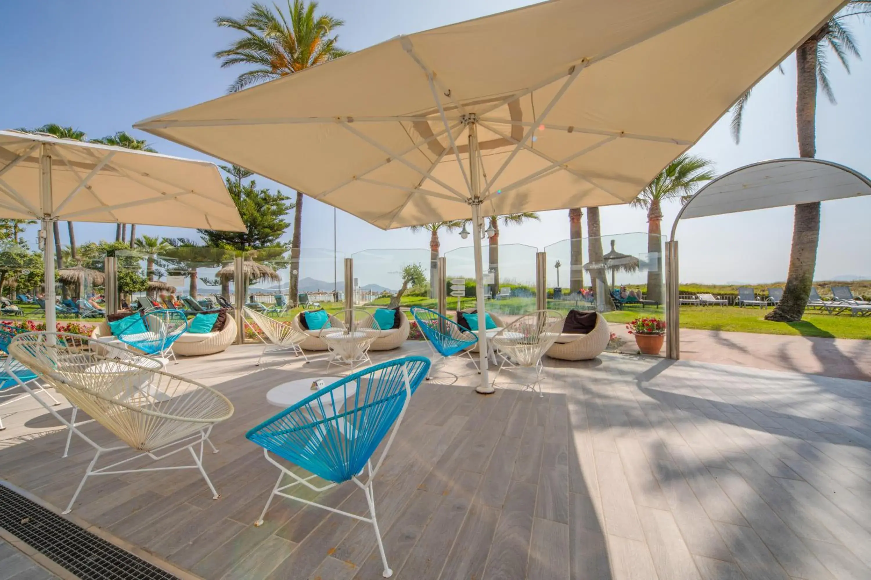 Lounge or bar in Playa Esperanza Resort Affiliated by Meliá Lounge or bar in Playa Esperanza Resort Affiliated by Meliá