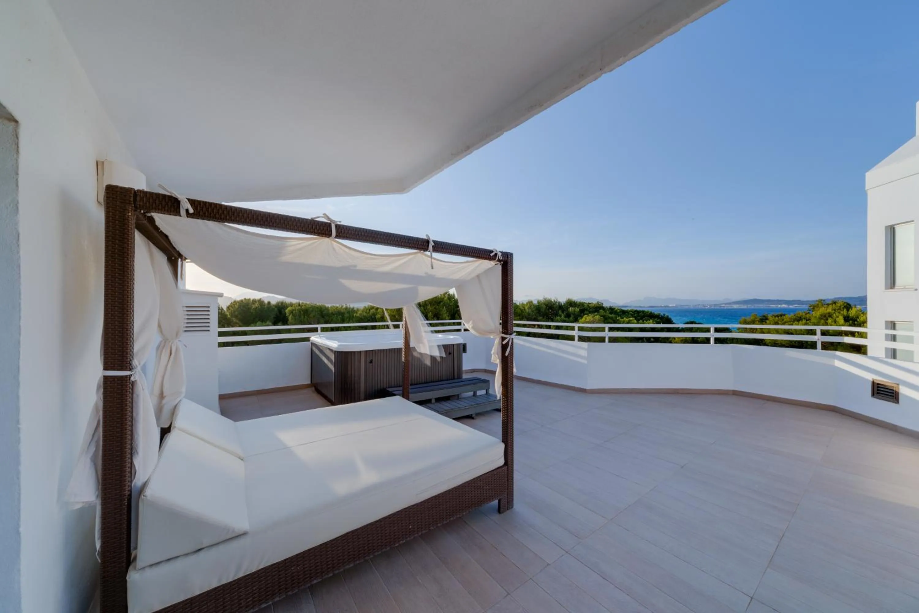 Balcony/Terrace, Bed in Playa Esperanza Resort Affiliated by Meliá