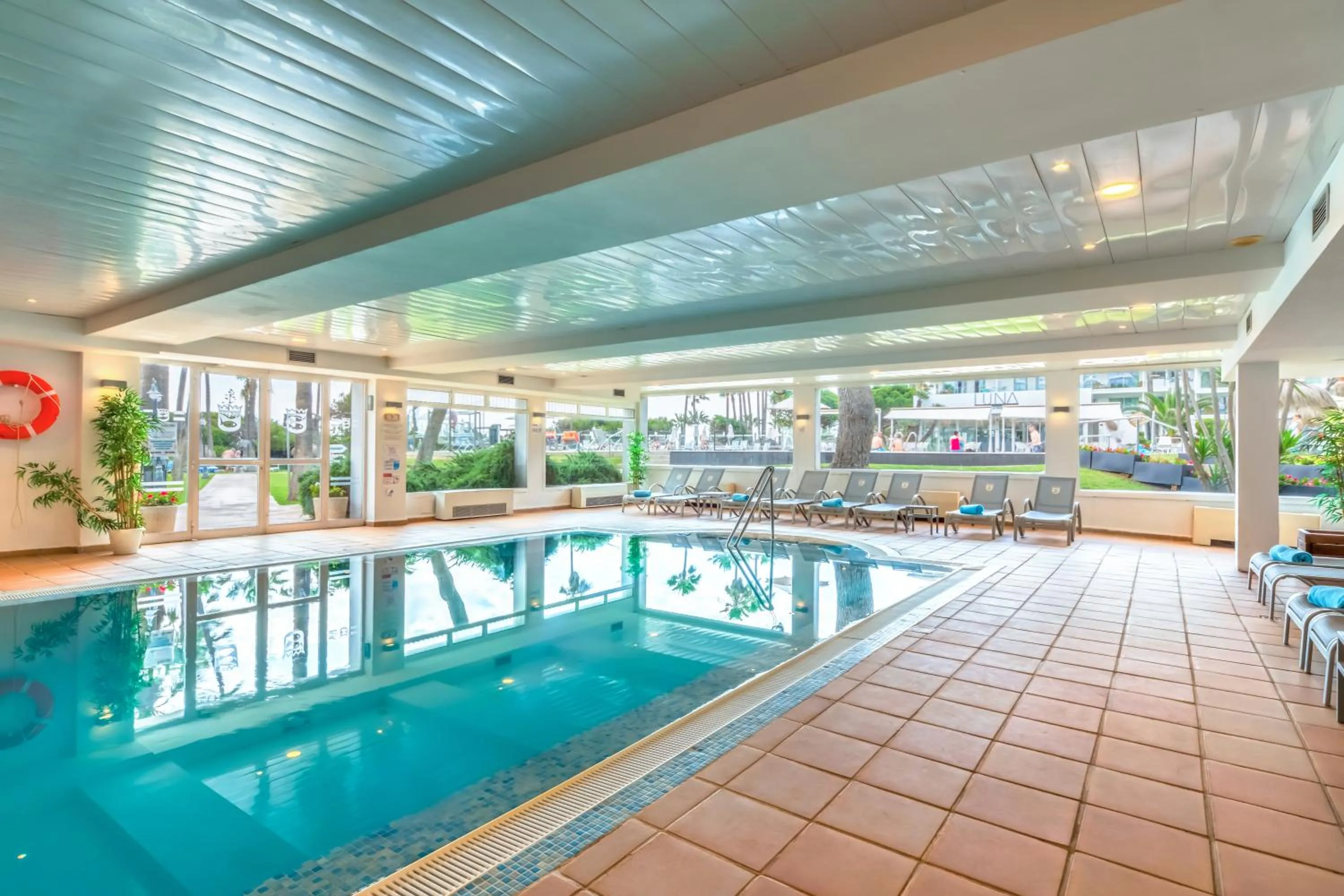 Swimming pool in Playa Esperanza Resort Affiliated by Meliá