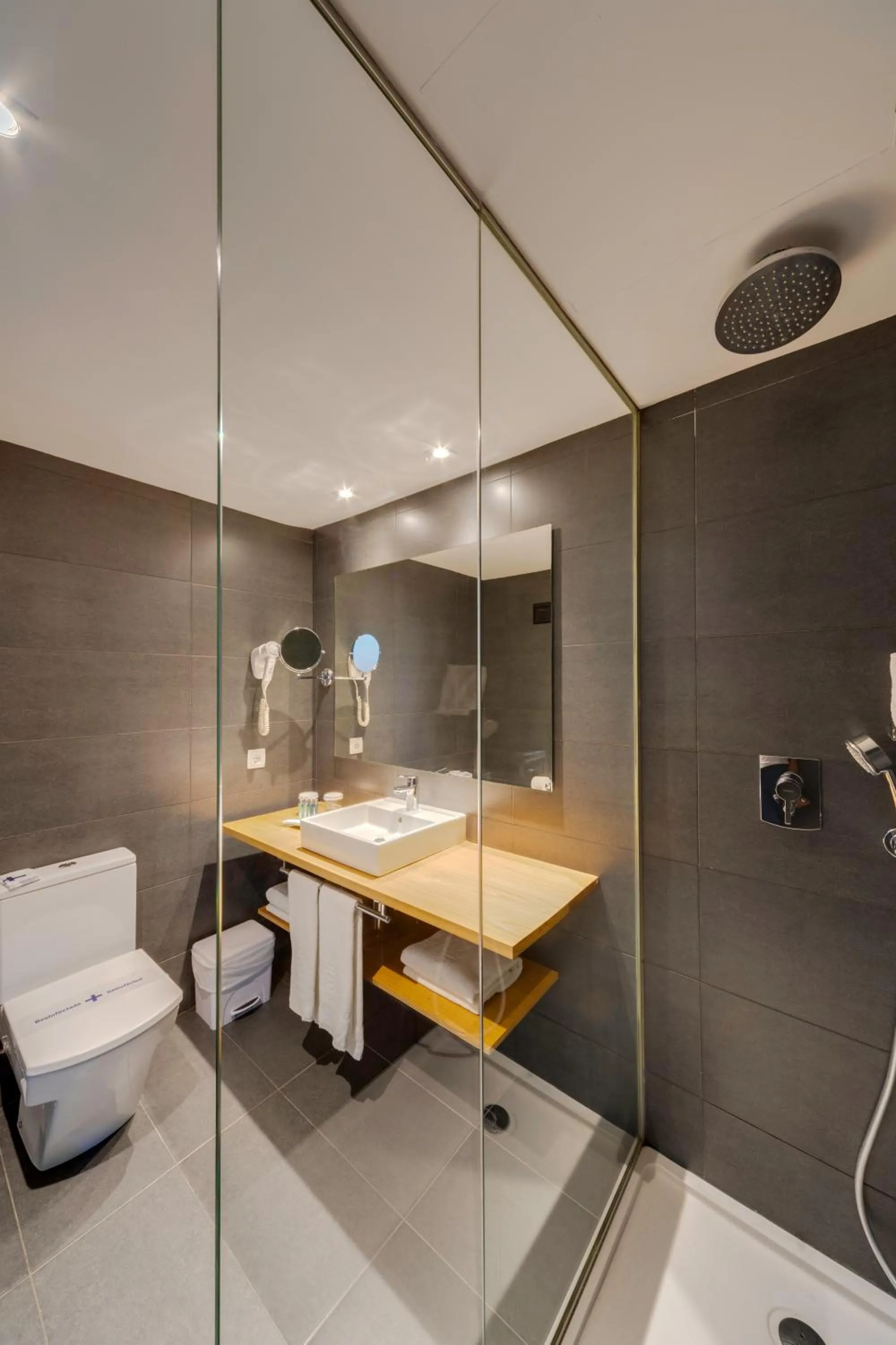 Shower in Playa Esperanza Resort Affiliated by Meliá