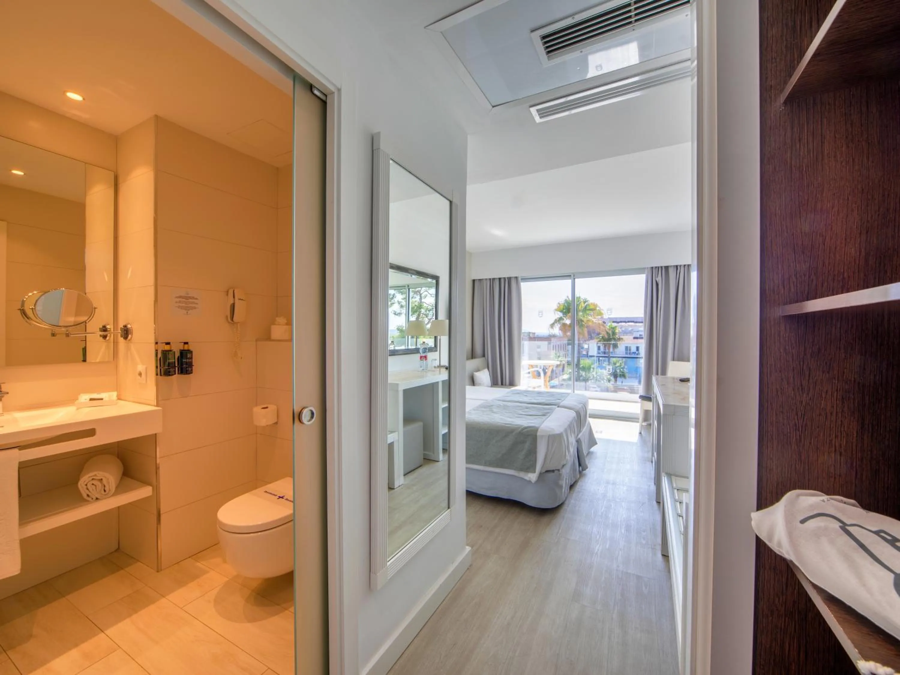 Photo of the whole room, Bed in Playa Esperanza Resort Affiliated by Meliá