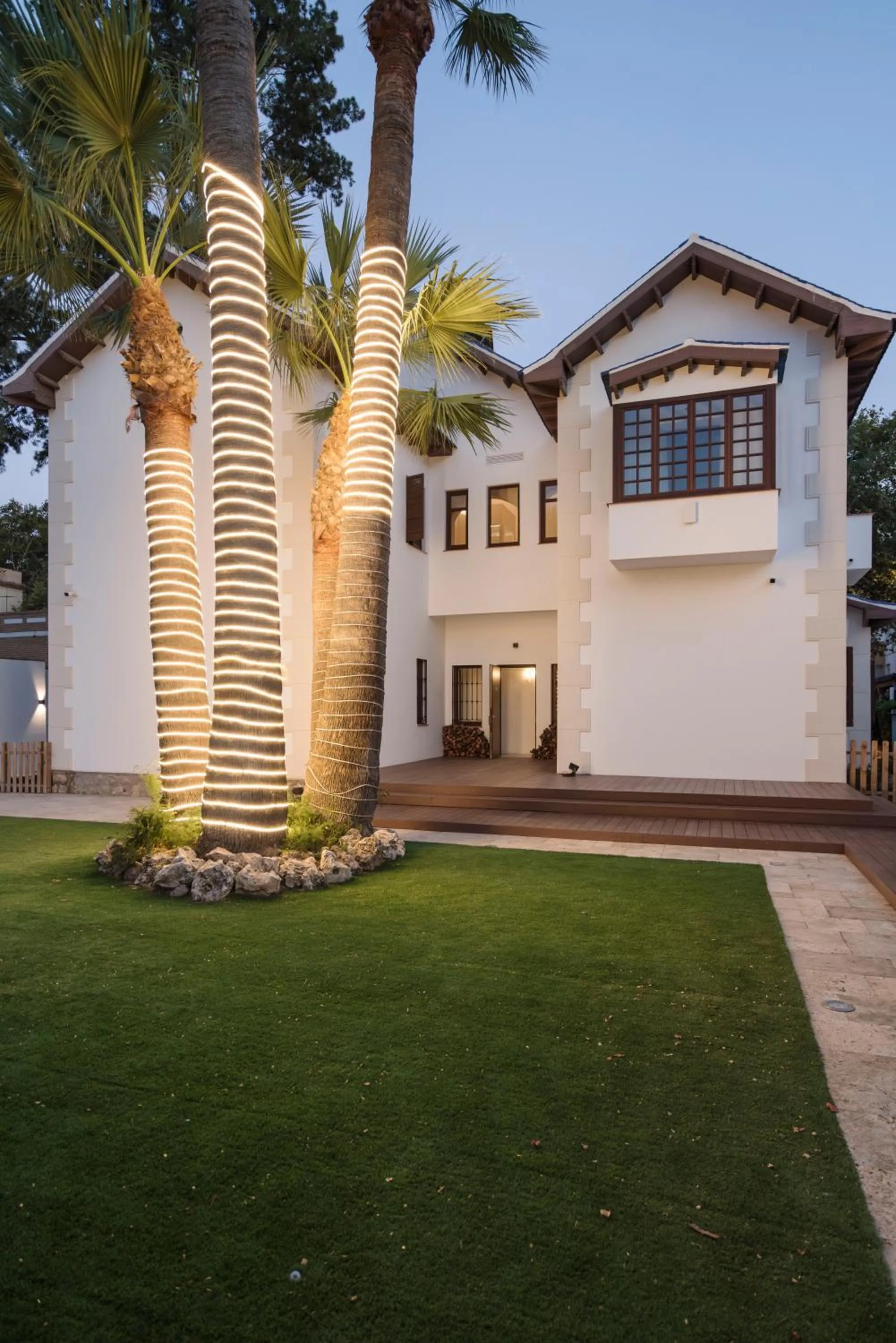 La Moderna Suites