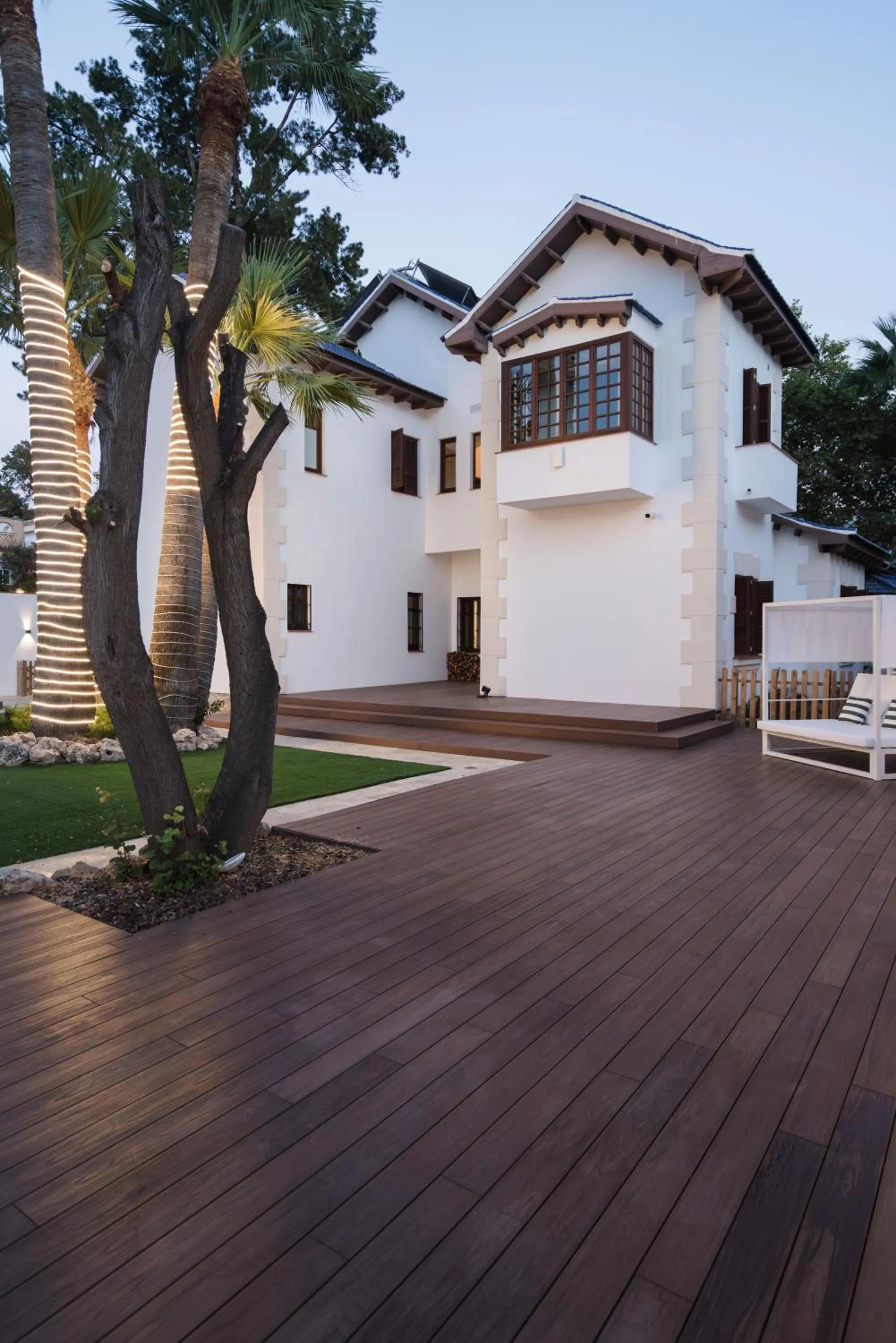 La Moderna Suites