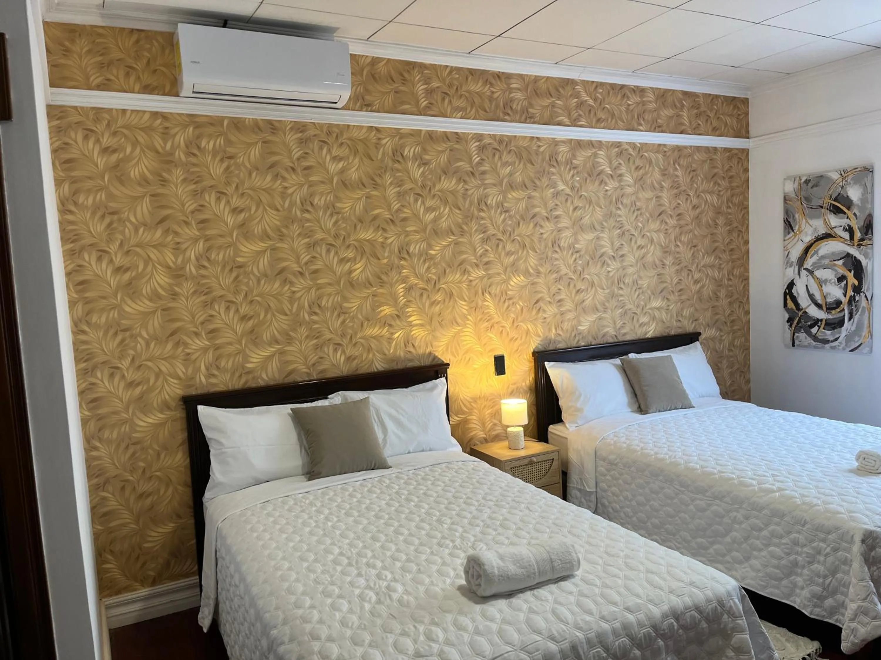 Bed in The Victorian Hotel