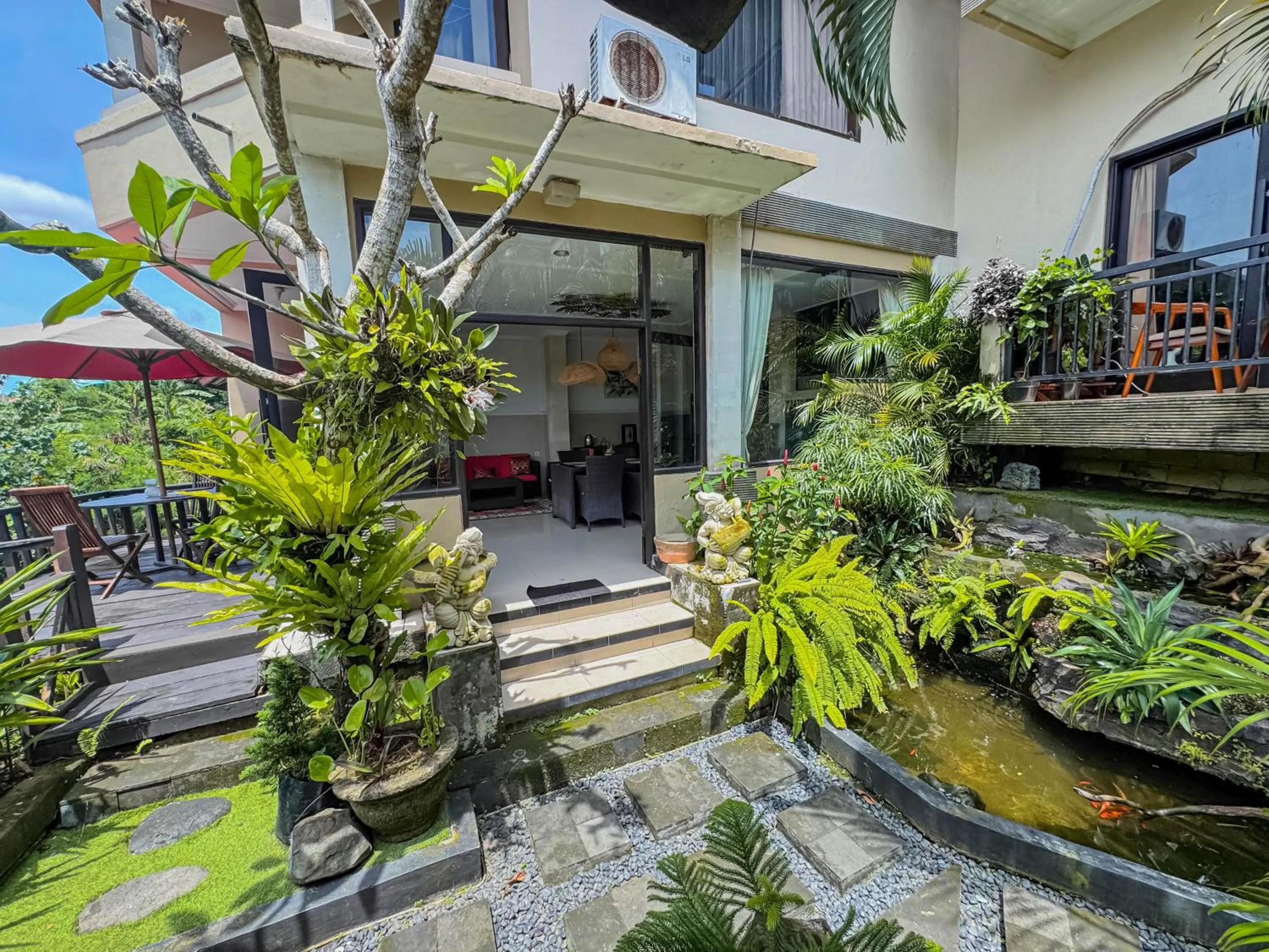 Garden in Griya Shanti Homestay