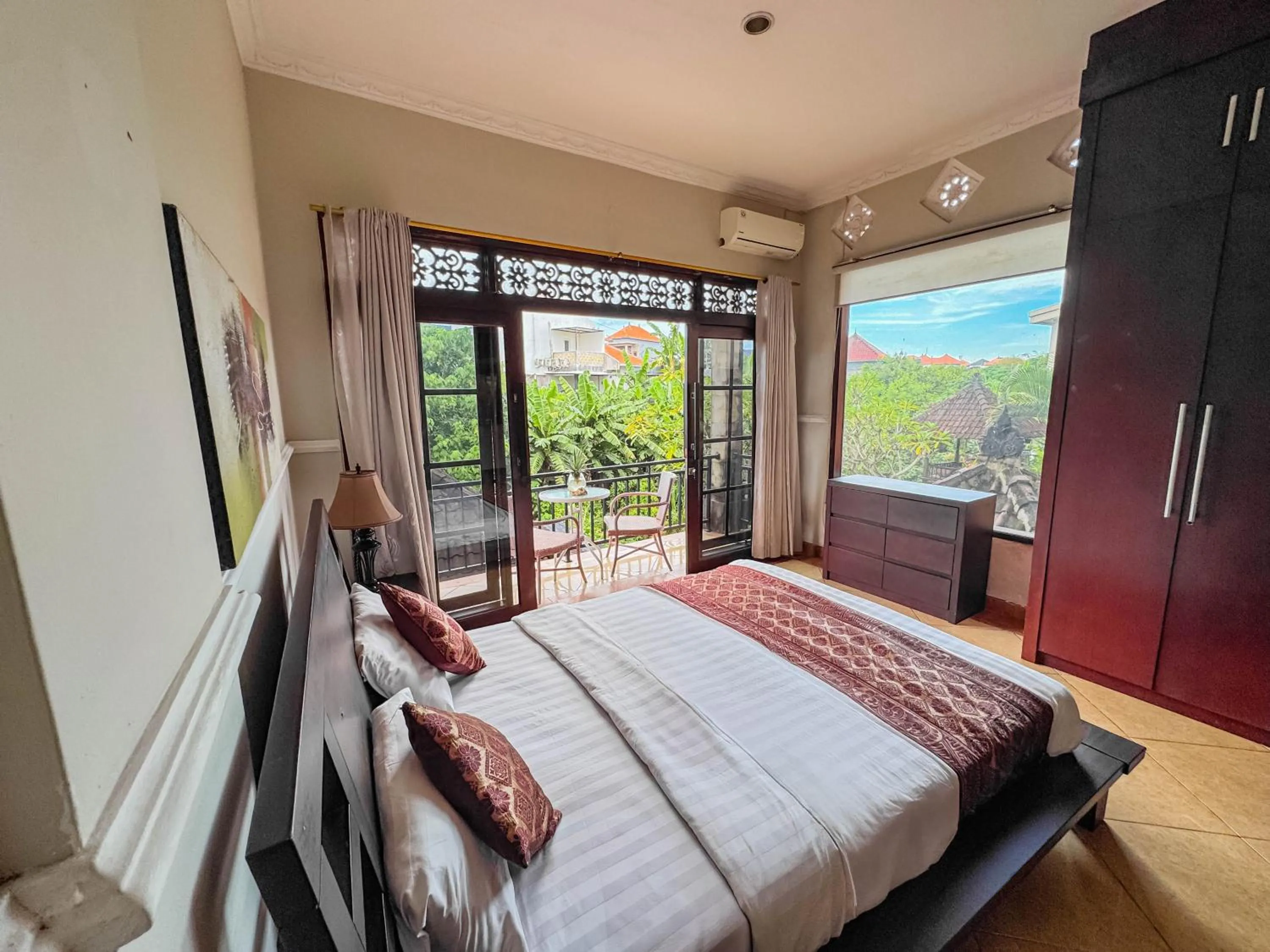 Bed in Griya Shanti Homestay