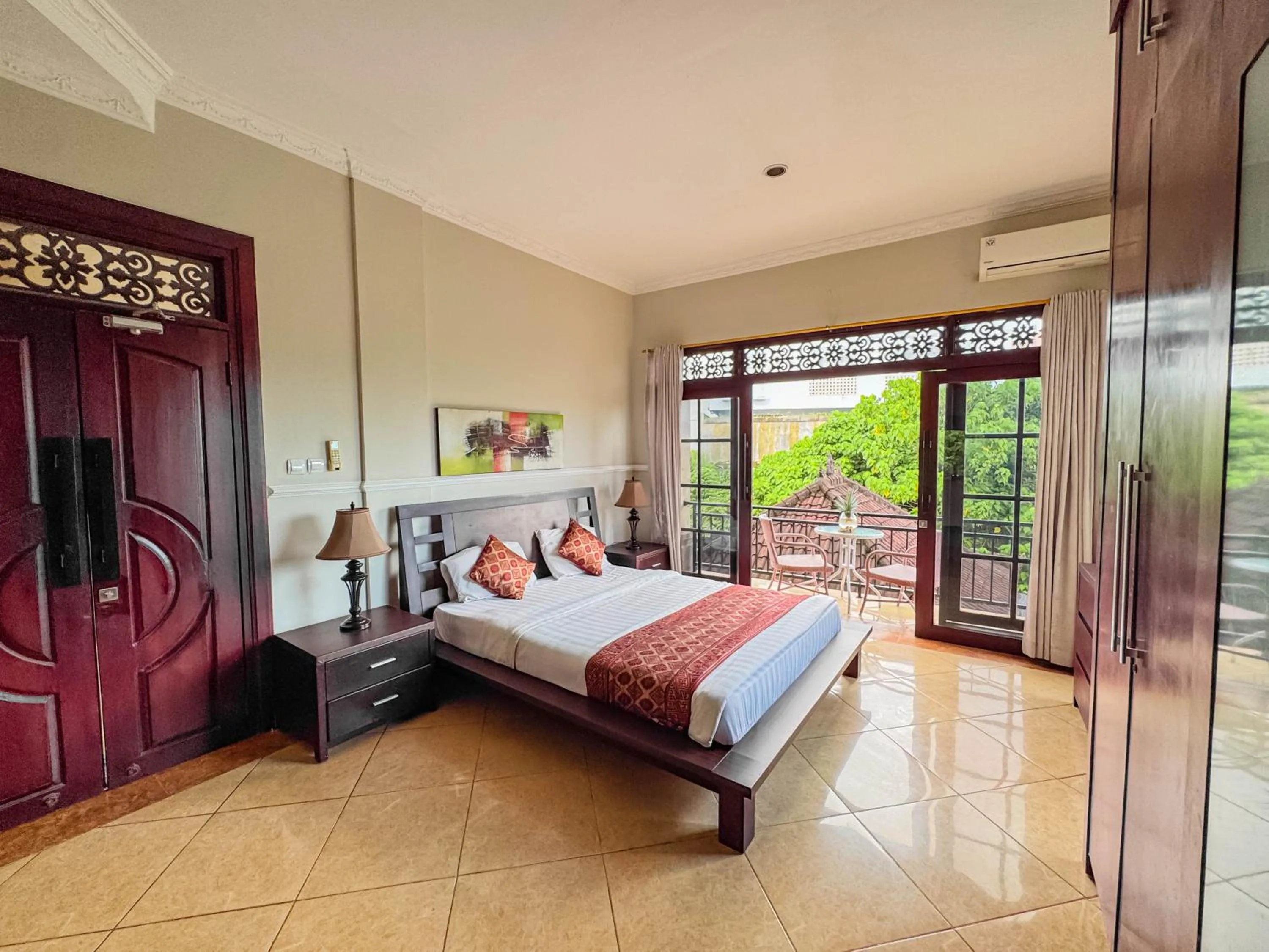 Bed in Griya Shanti Homestay
