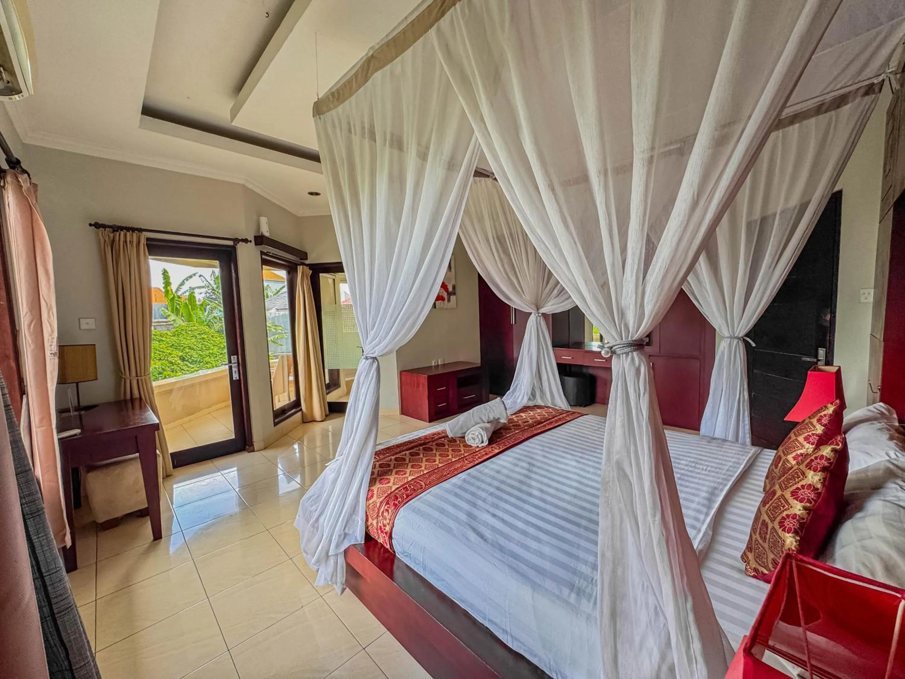 Bed in Griya Shanti Homestay