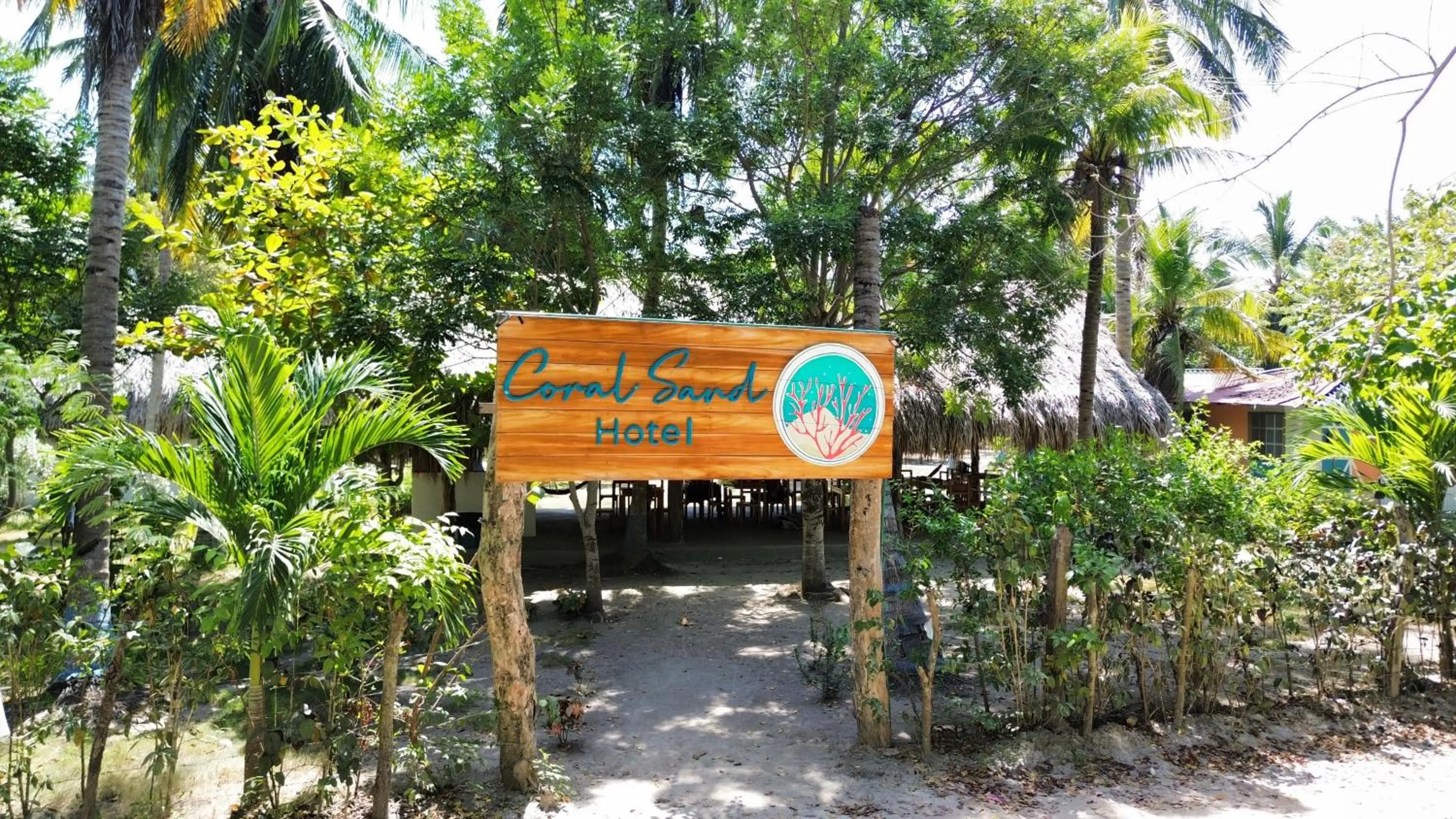 Logo/Certificate/Sign in Hotel Coral Sand Islas Del Rosario