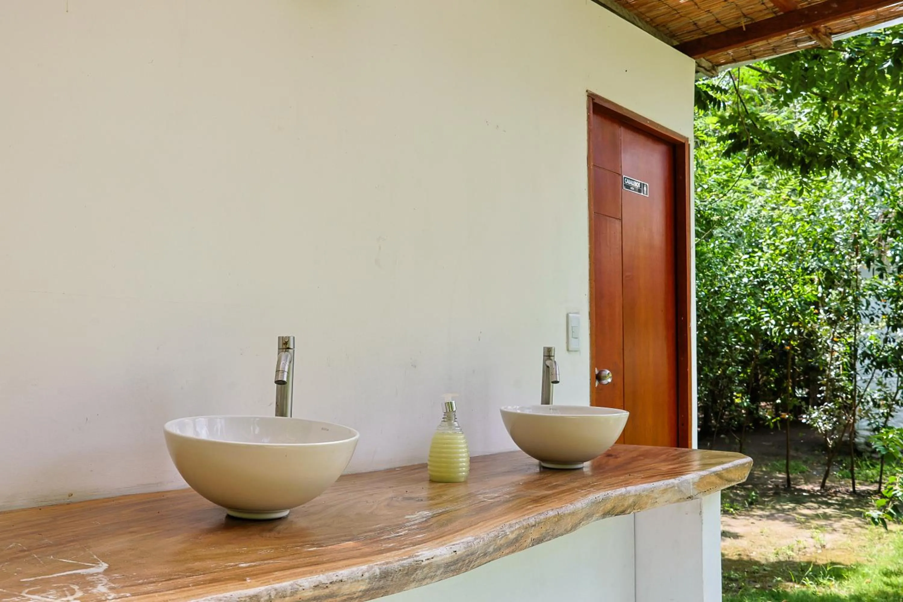 Public Bath in Hotel Coral Sand Islas Del Rosario