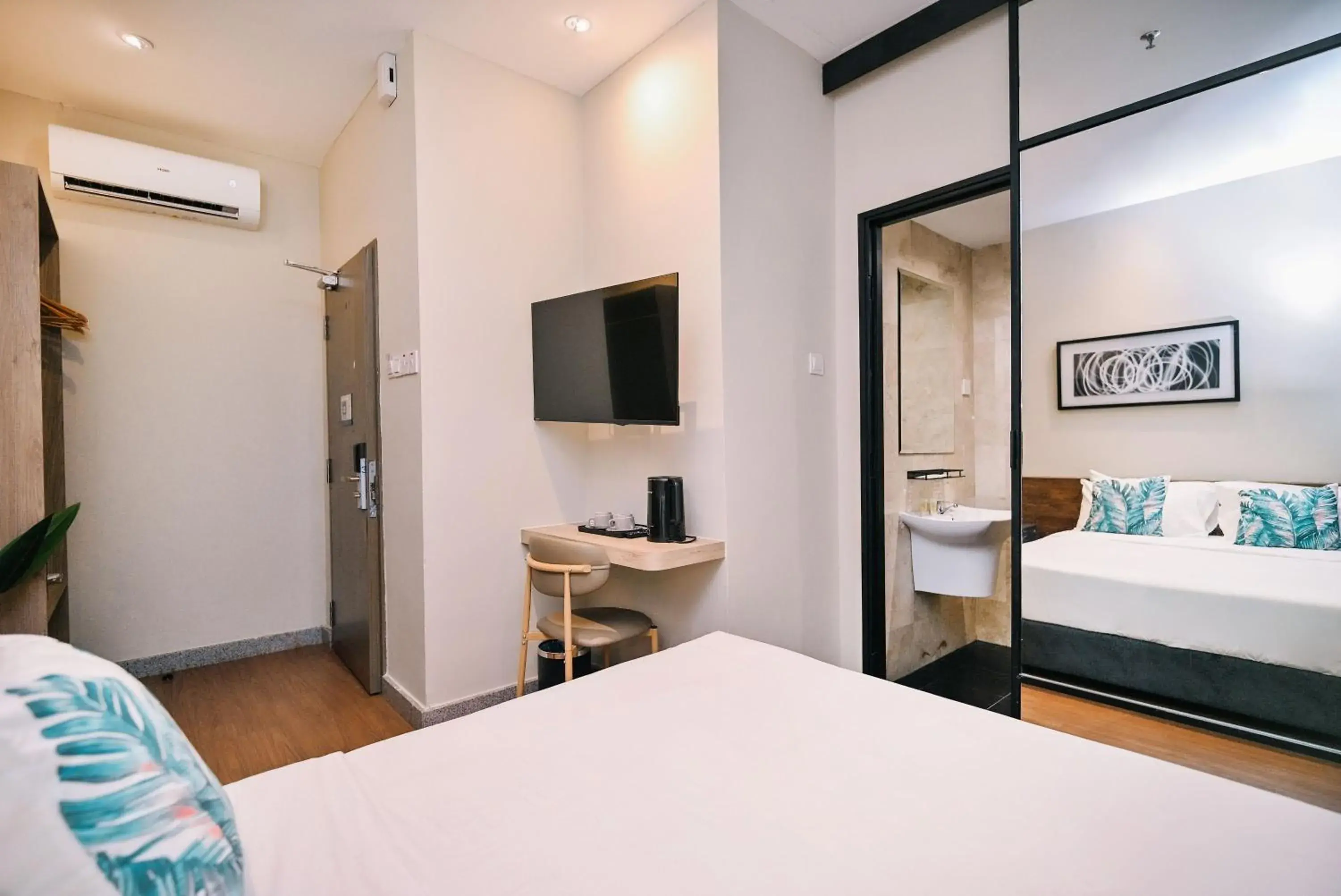 Bed in Kingston Hotel 4 - TRX Bed in Kingston Hotel 4 - TRX