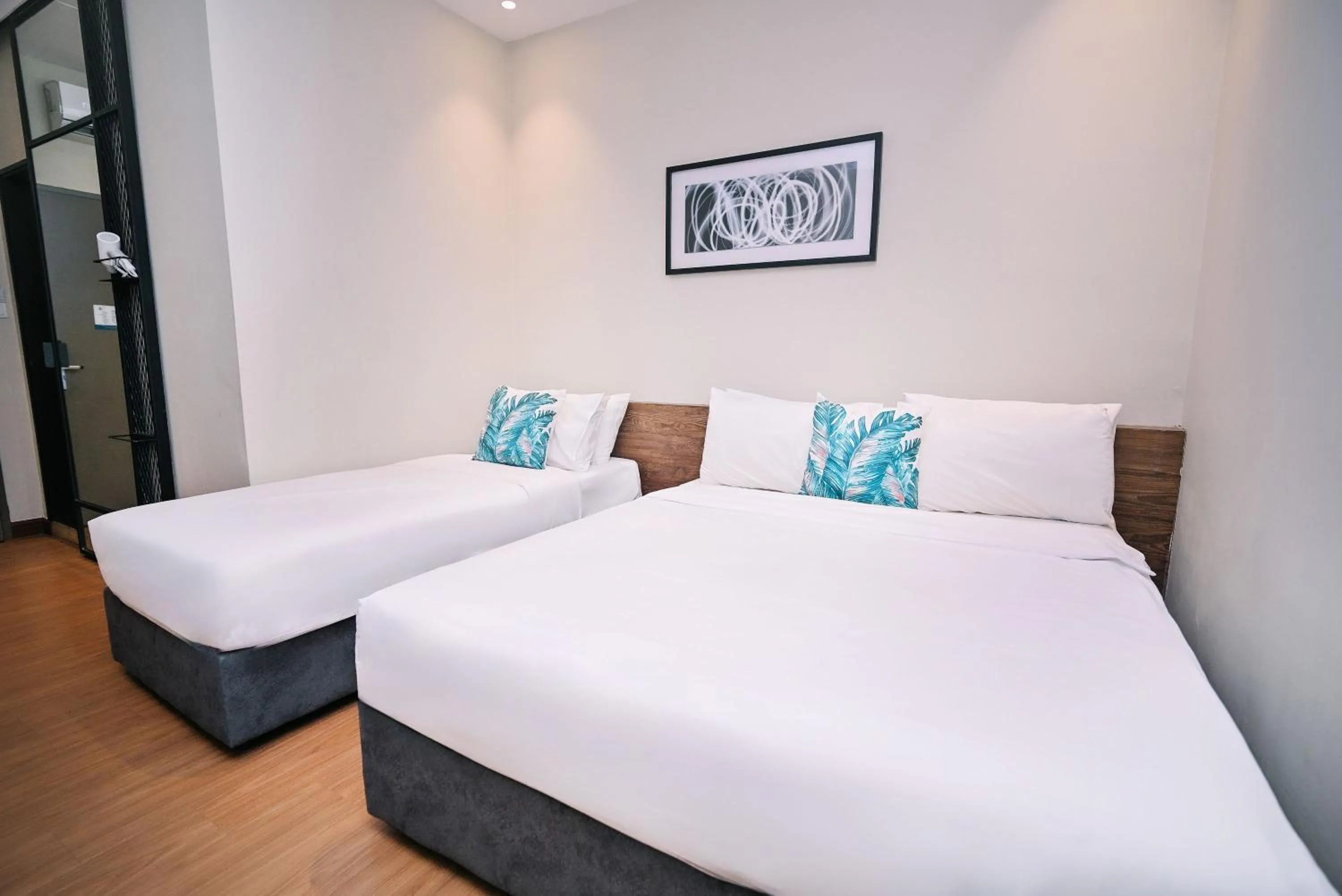 Bed in Kingston Hotel 4 - TRX