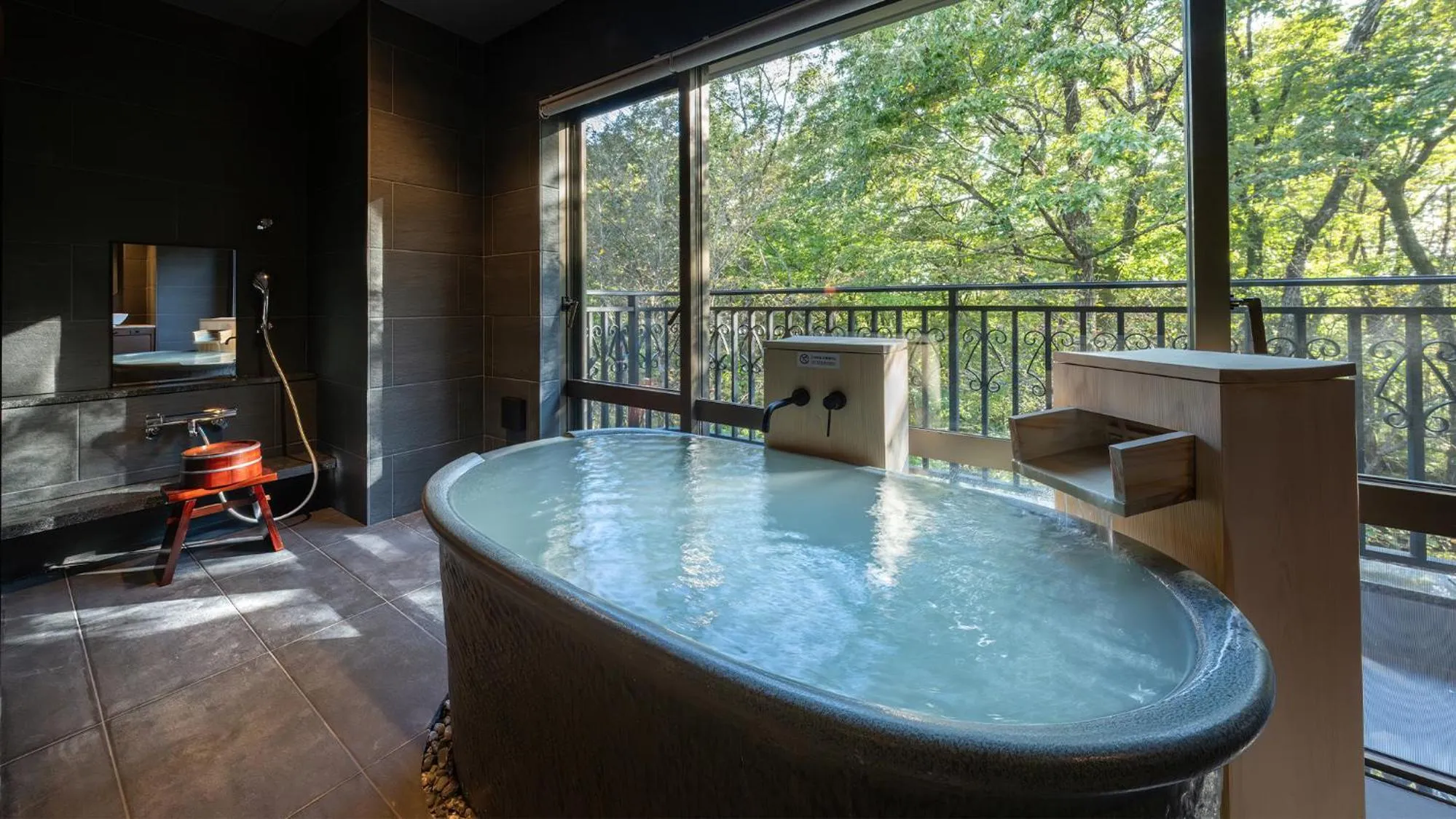 Nasu-Onsen Shinshun no Kago Hewitt Resort