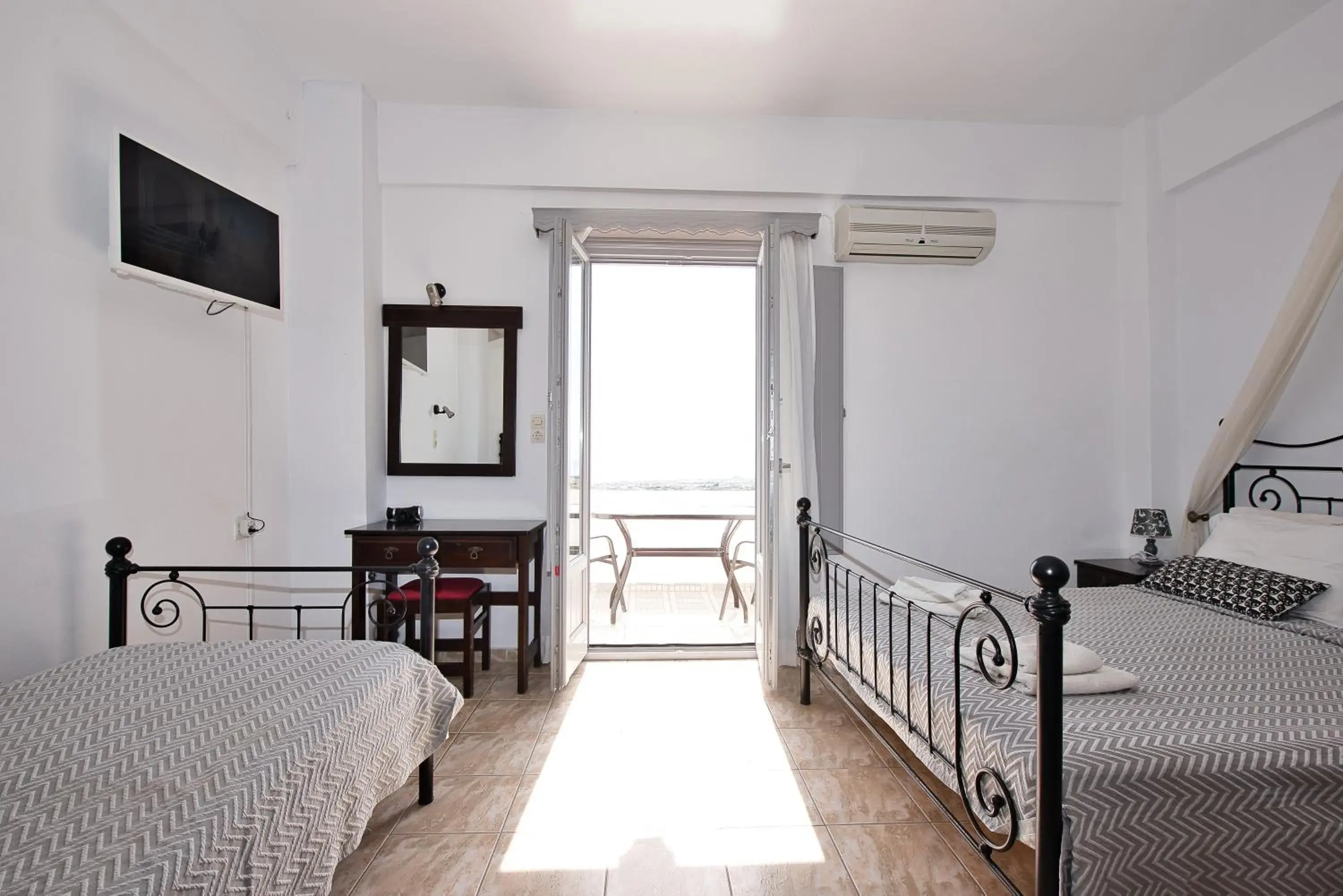 Bed in Anessis Bed in Anessis