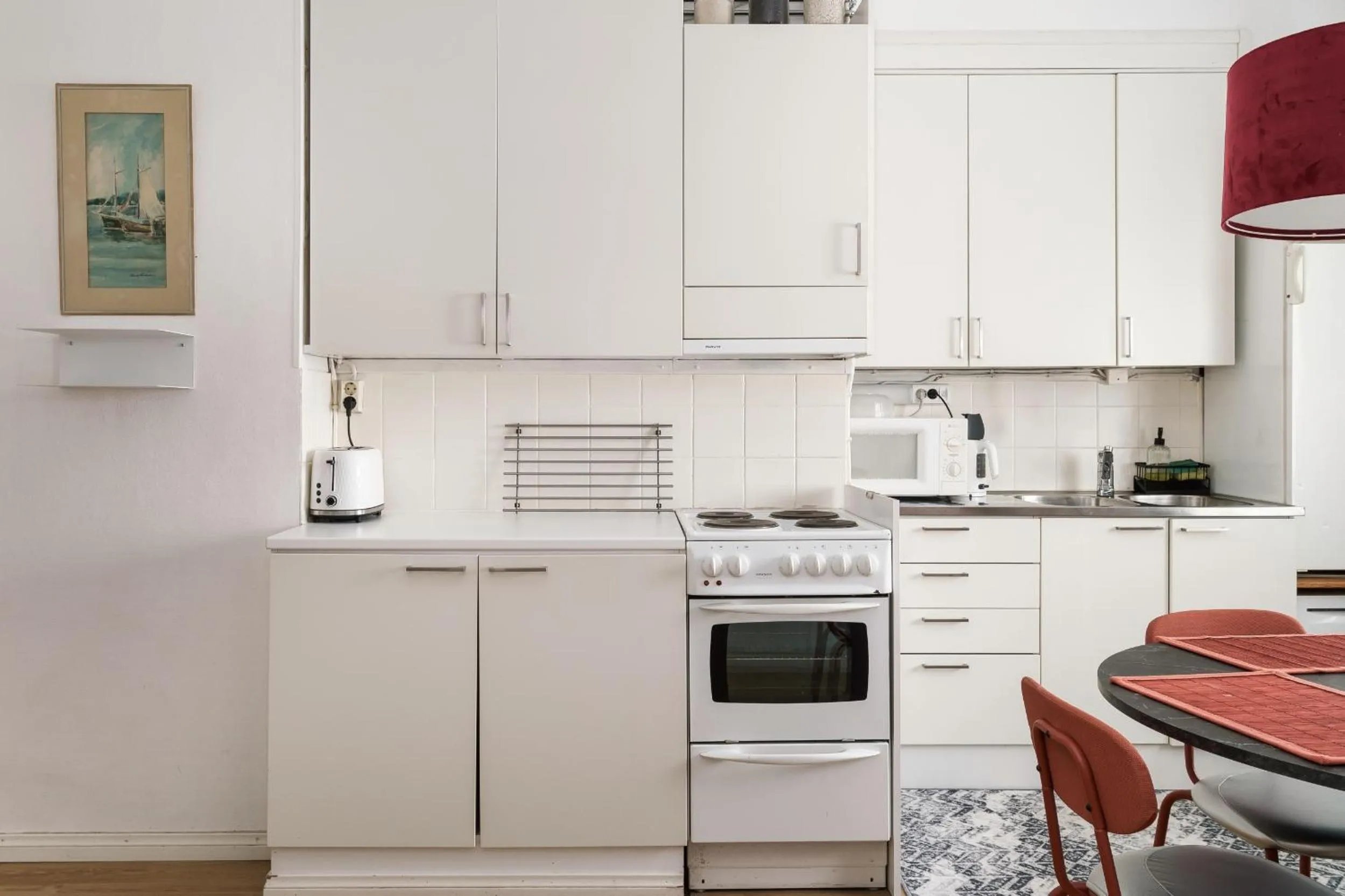 1BR Demure Design & Urban Living in Kamppi