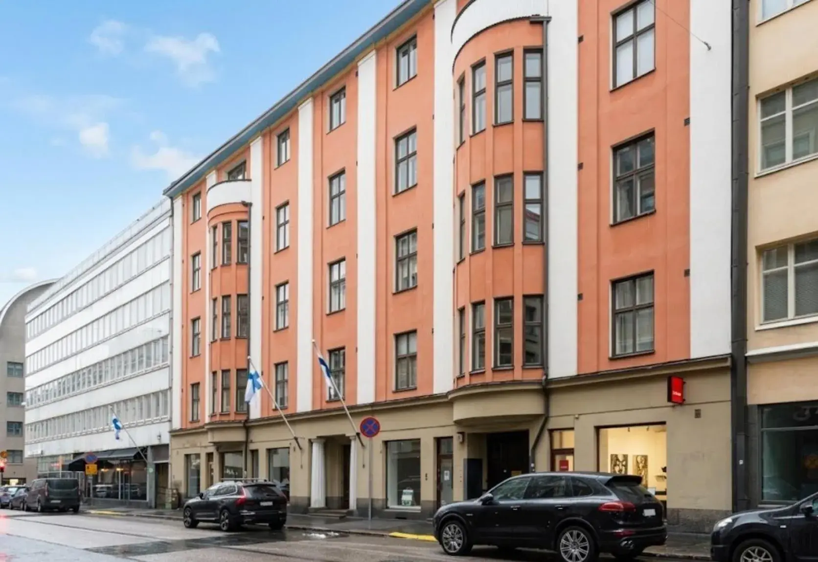 1BR Demure Design & Urban Living in Kamppi 1BR Demure Design & Urban Living in Kamppi