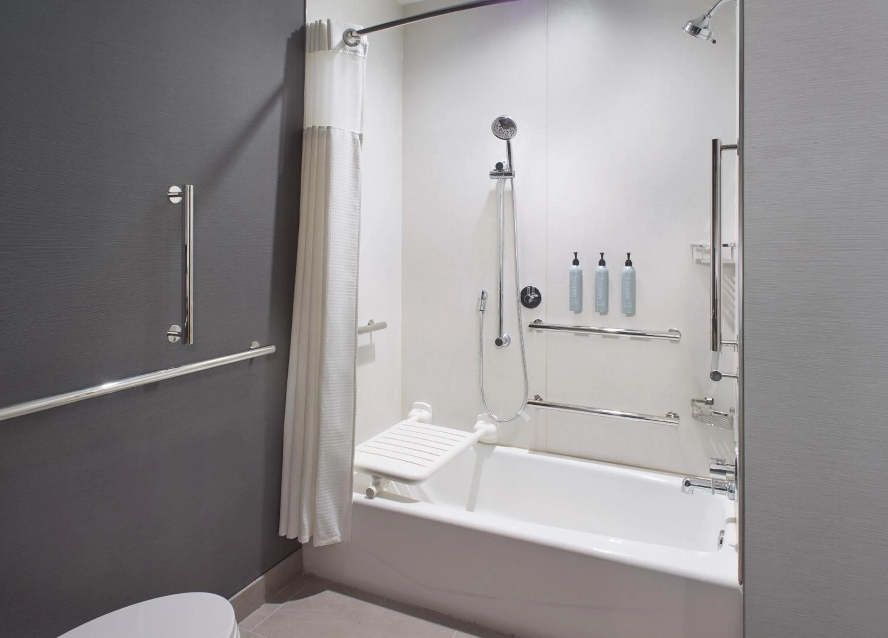 Bath in Courtyard by Marriott Atlanta Covington