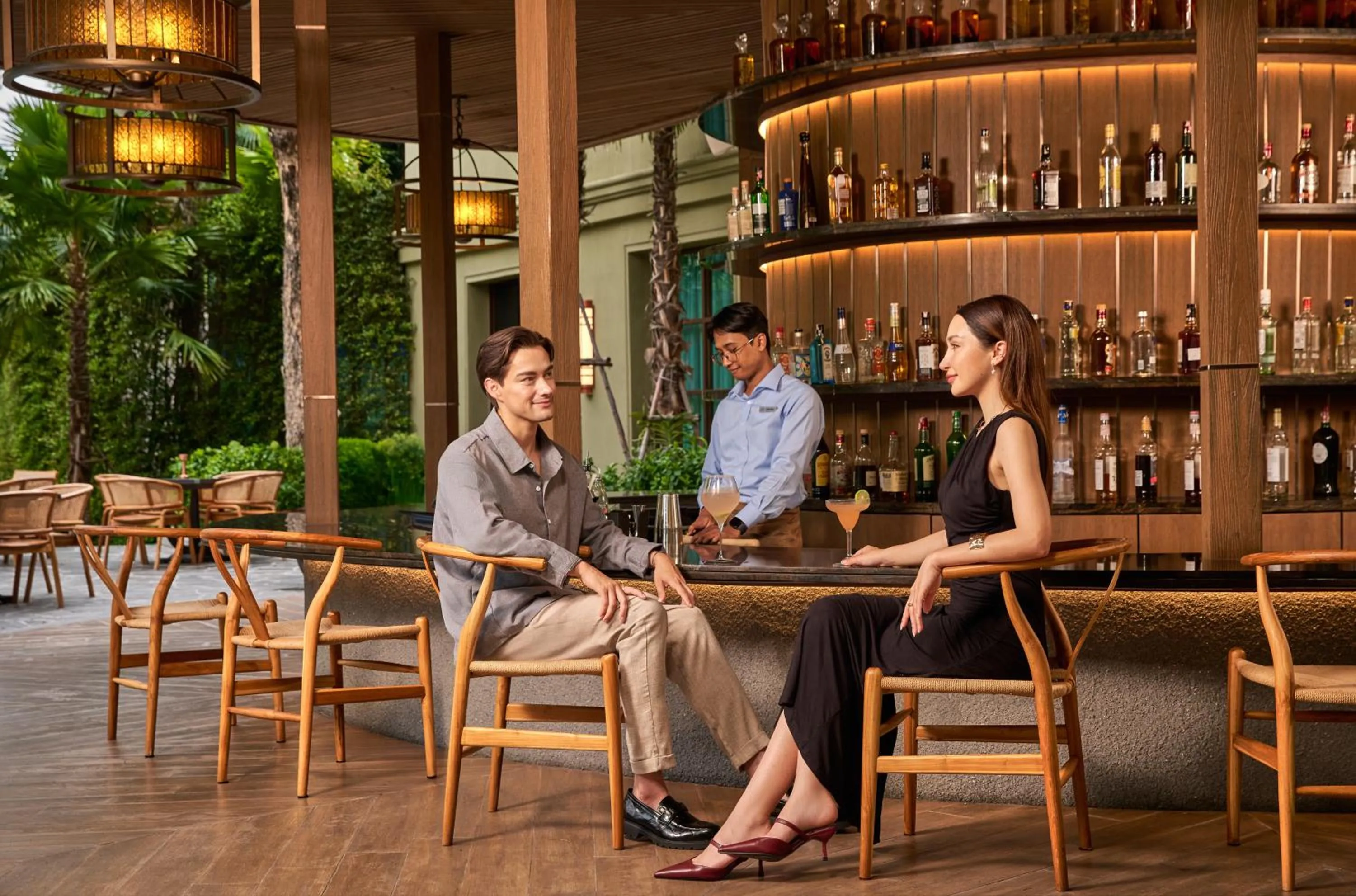 Lounge or bar in Marriott Executive Apartments, Bangkok Townhall Sukhumvit